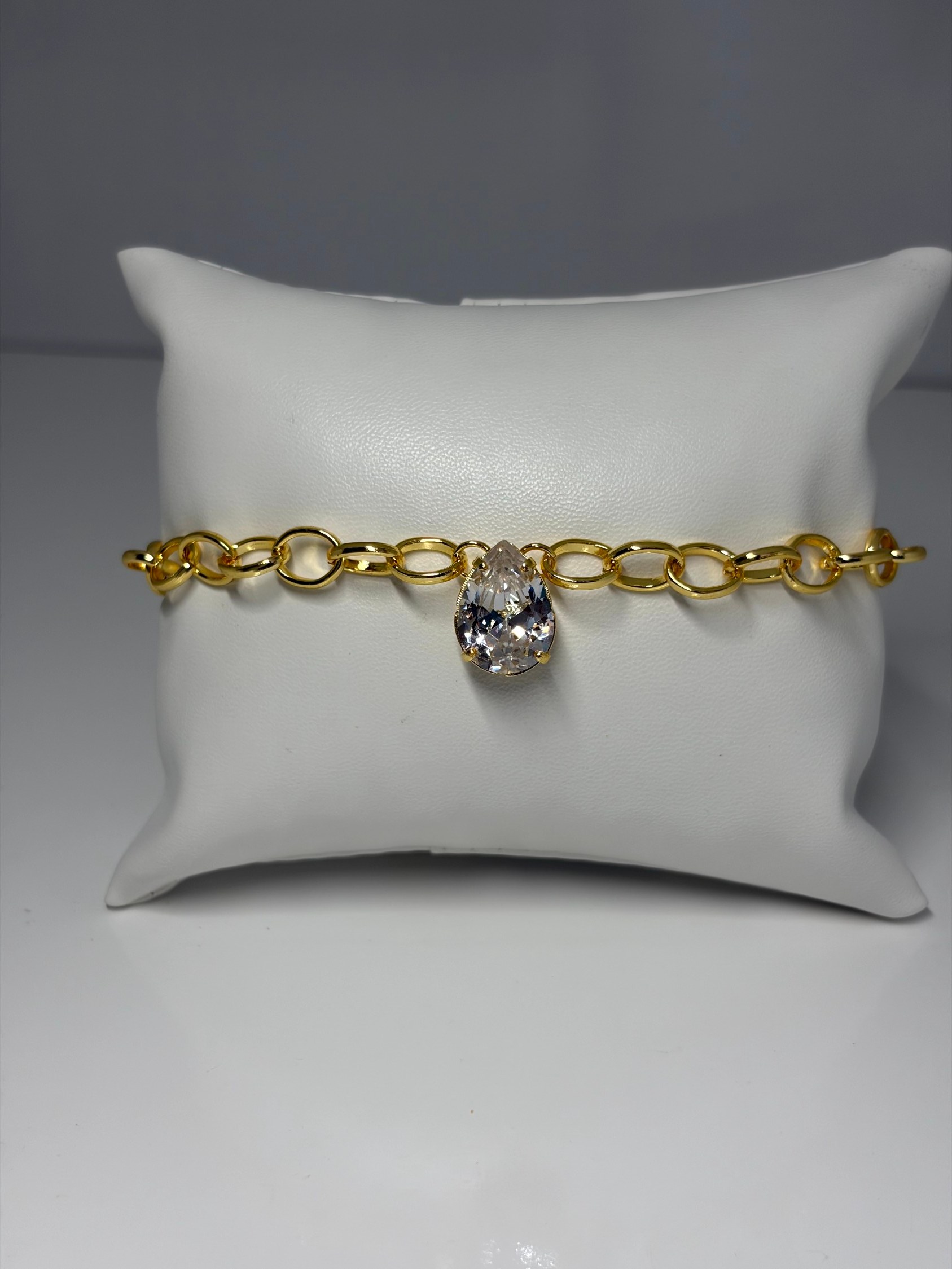 Pulseira com pingente de gota