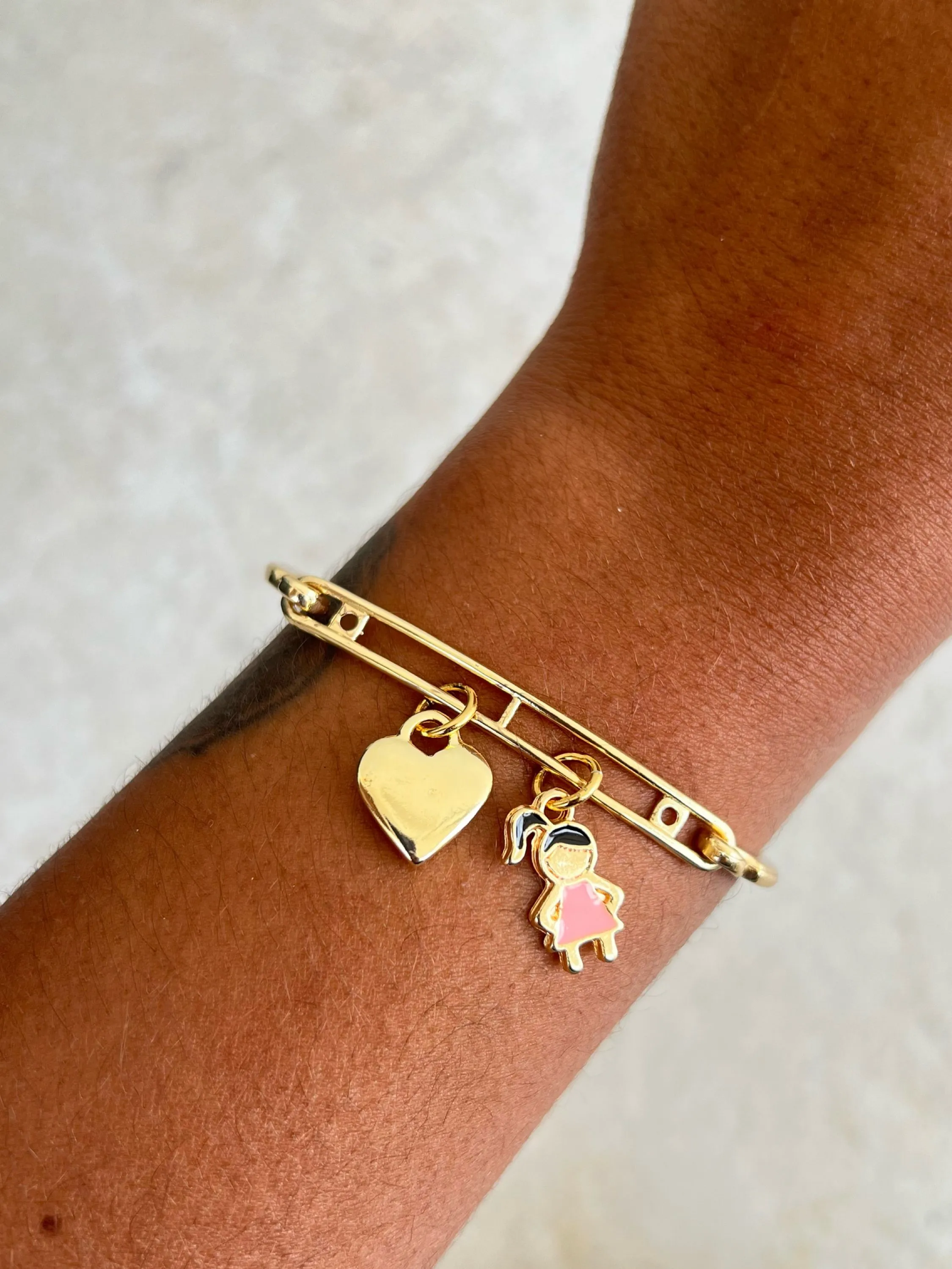Bracelete pingente menina