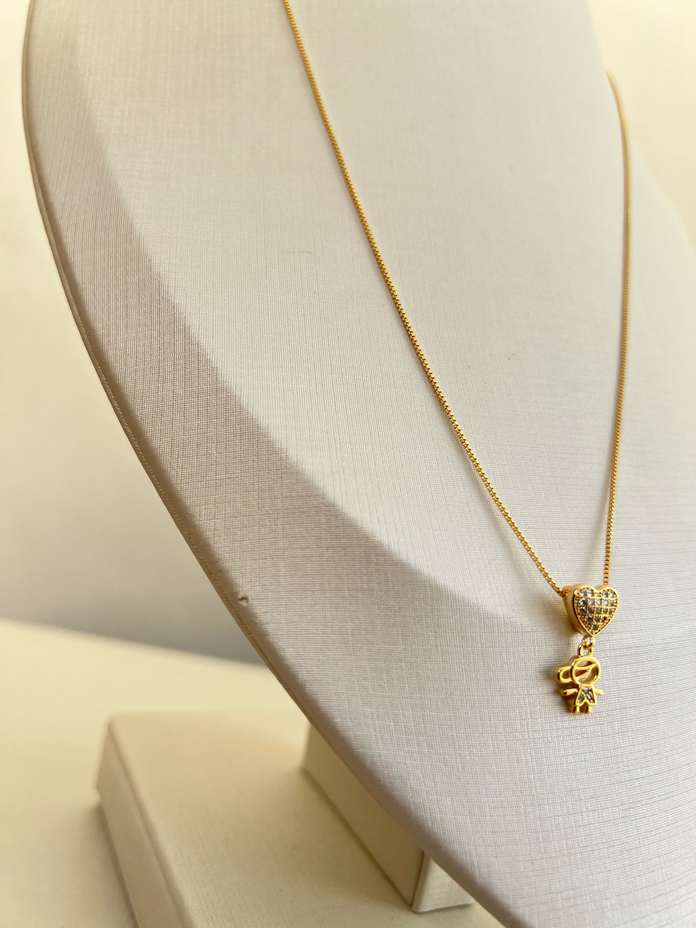 Colar pingente MENINO