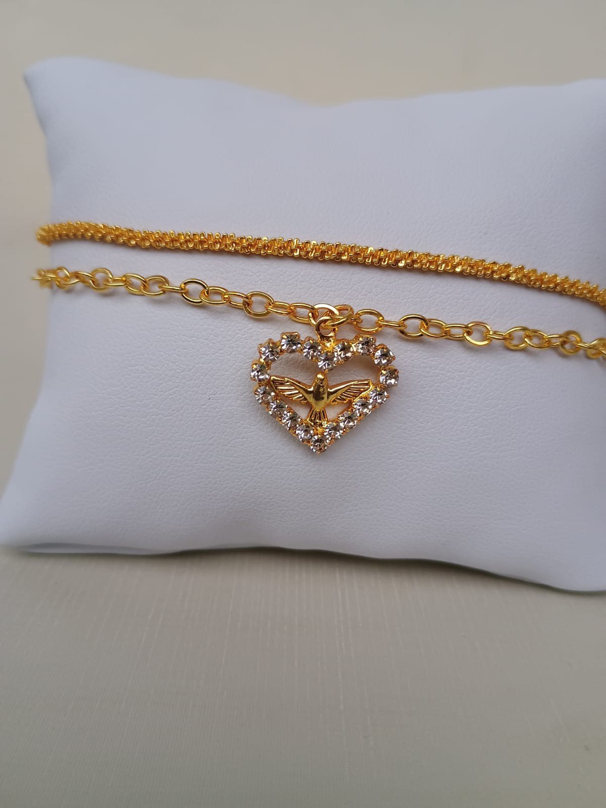 Pulseira dupla com Espírito Santo cravejado