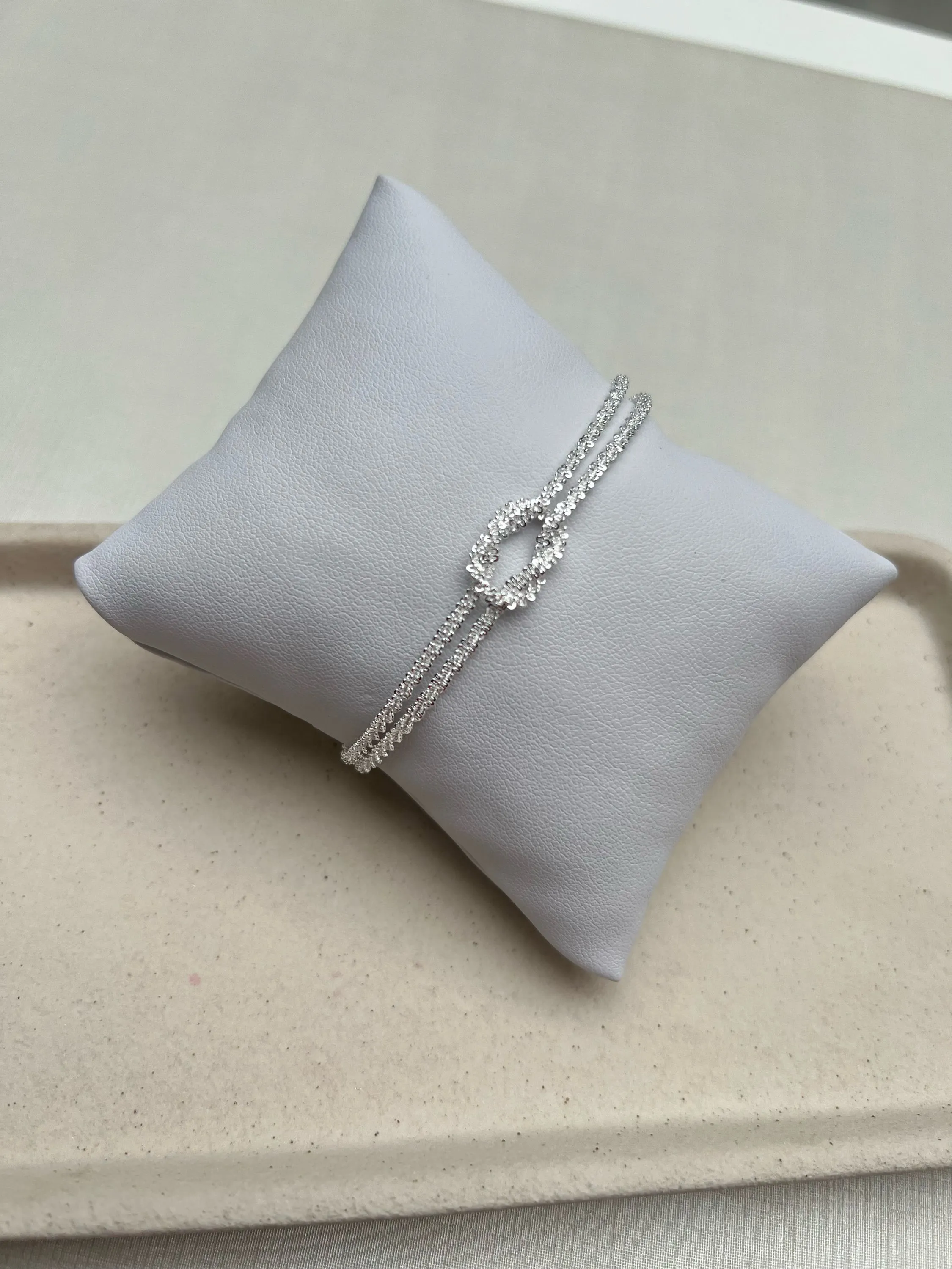Pulseira modelo nó