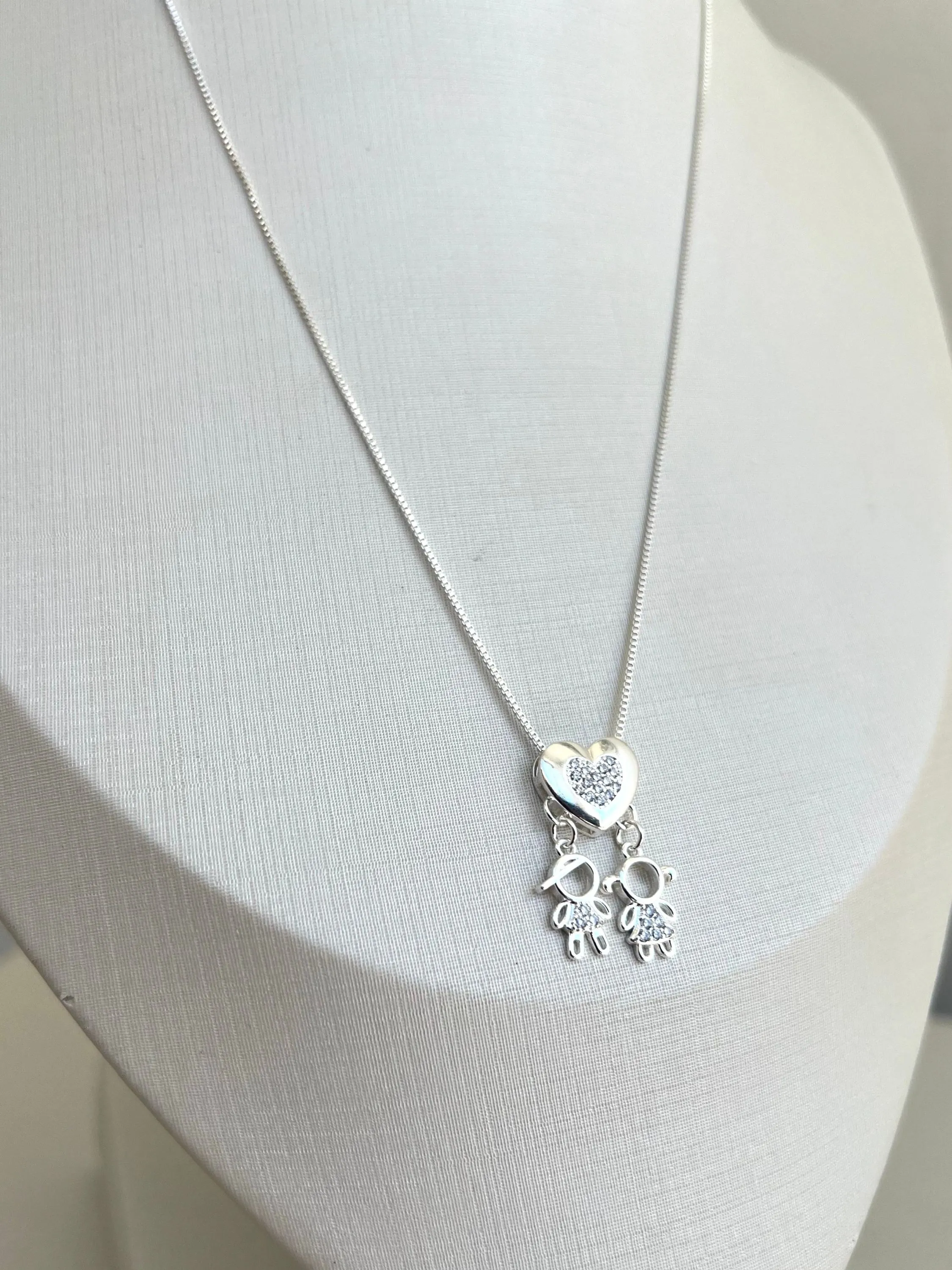 Colar filhos com pingente coração strass menino e menina