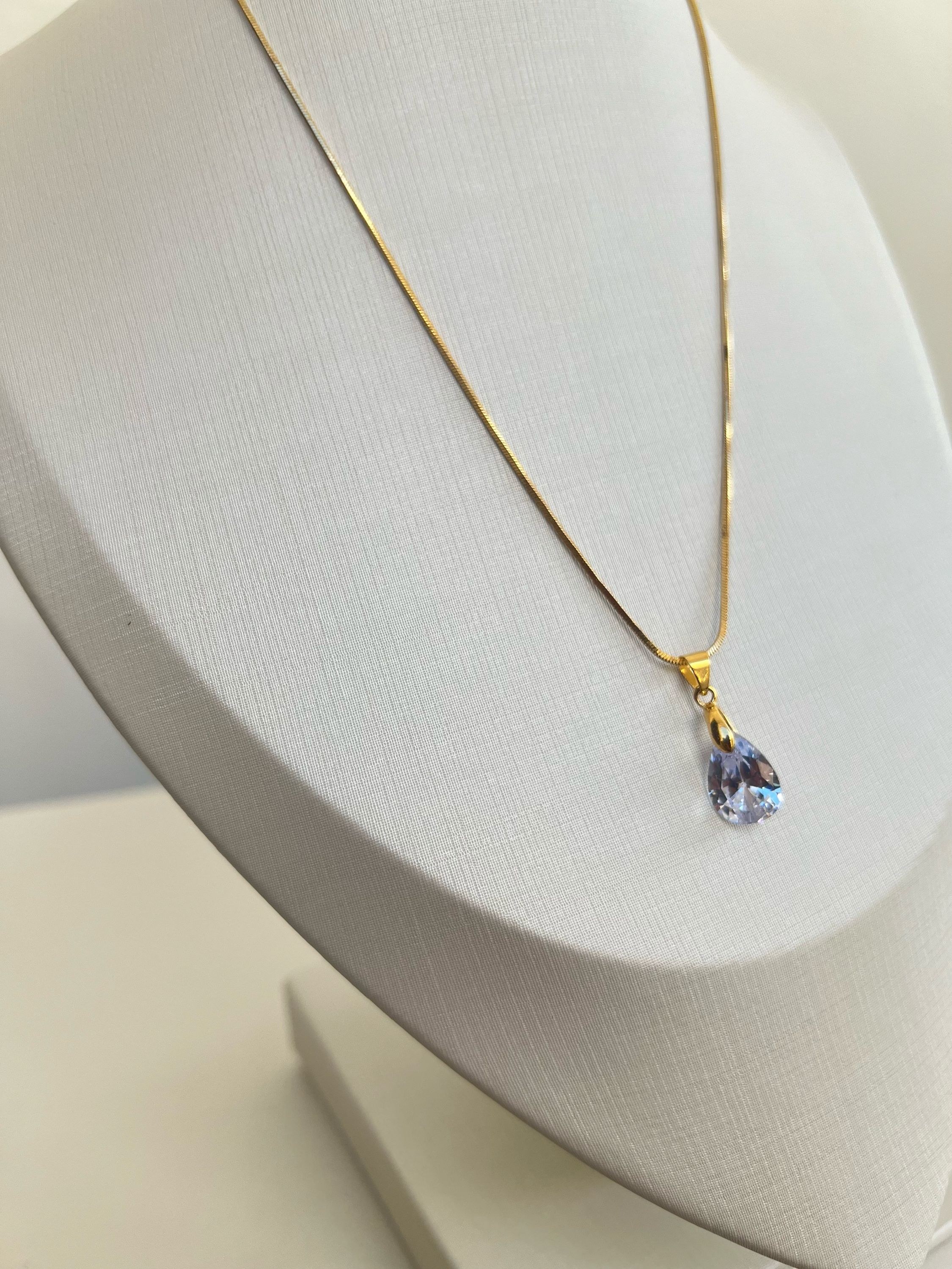 Choker pingente gota