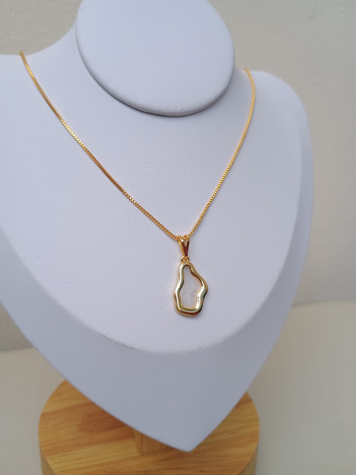 Colar orgânico com medrepérola