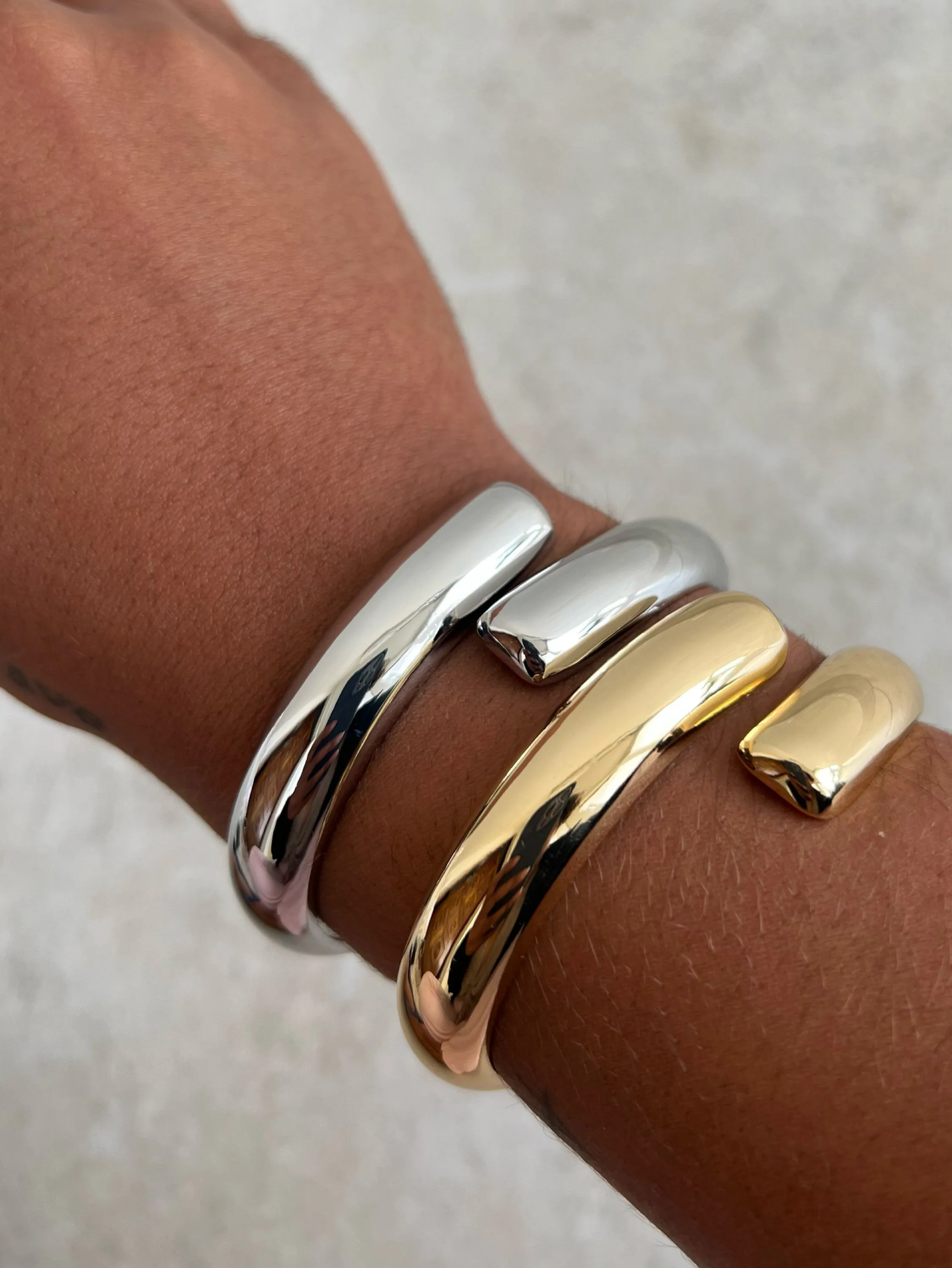 Bracelete minimalista