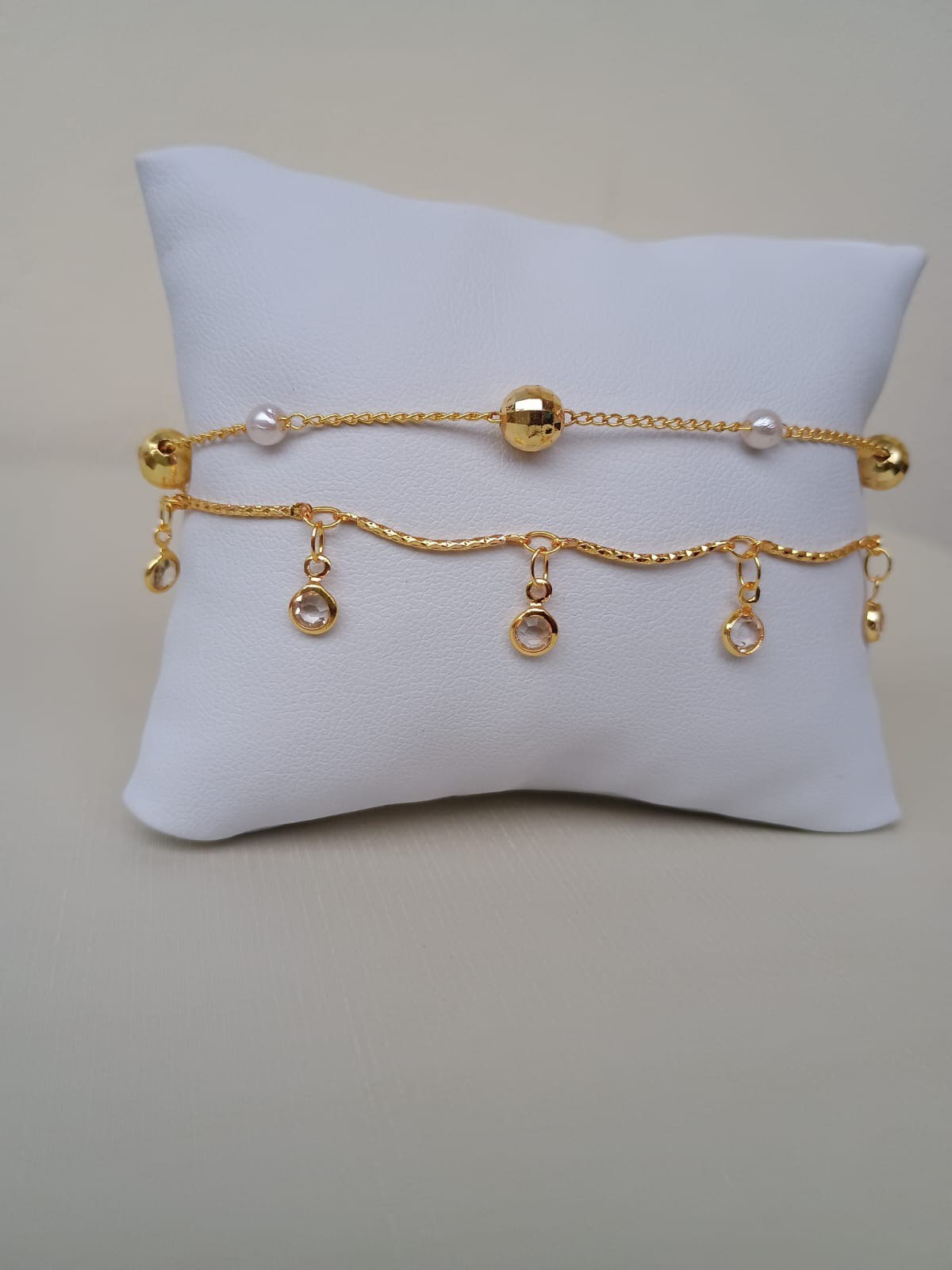 Pulseira dupla com bolinhas e zircônias