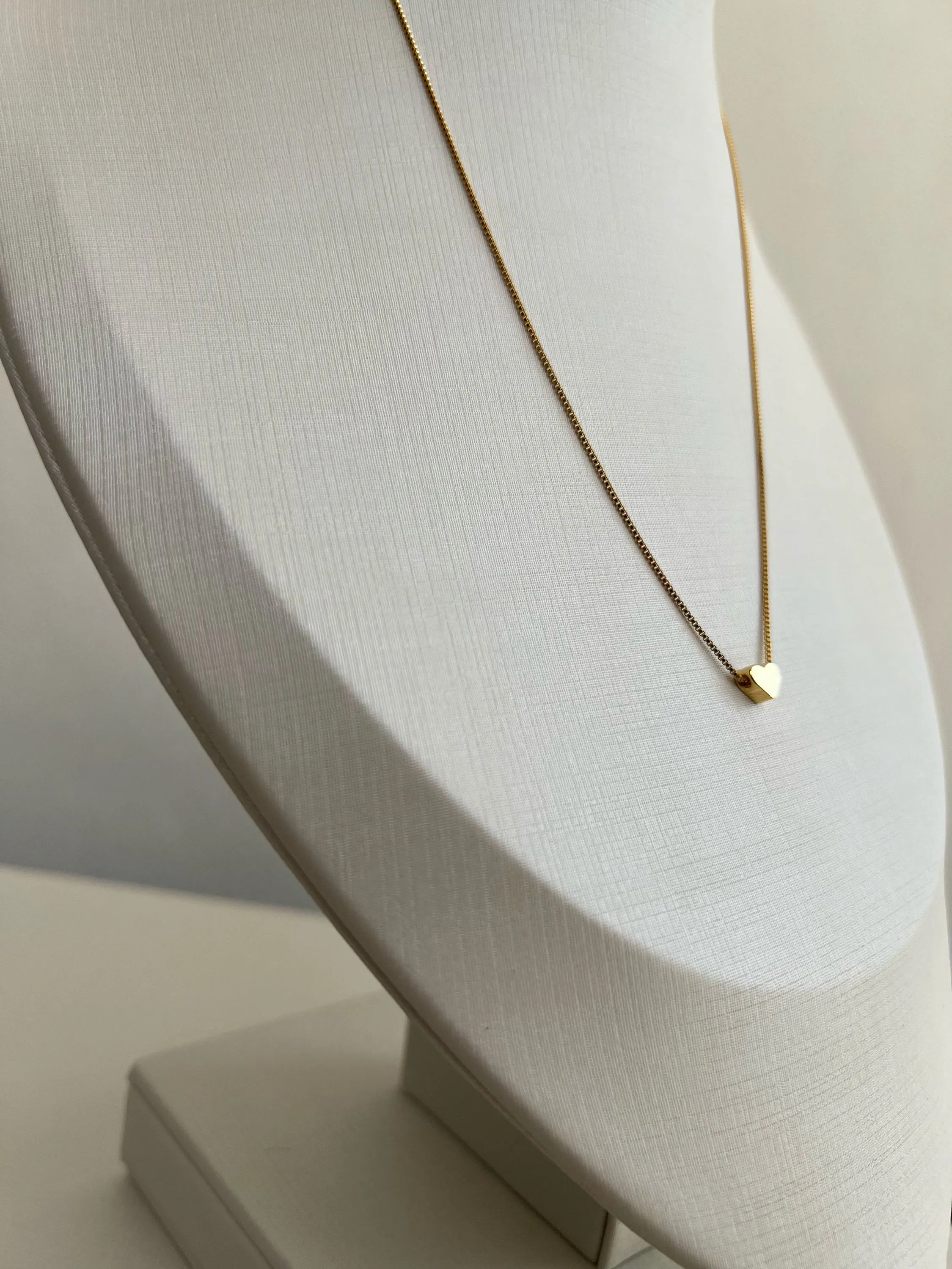 Choker pingente coração