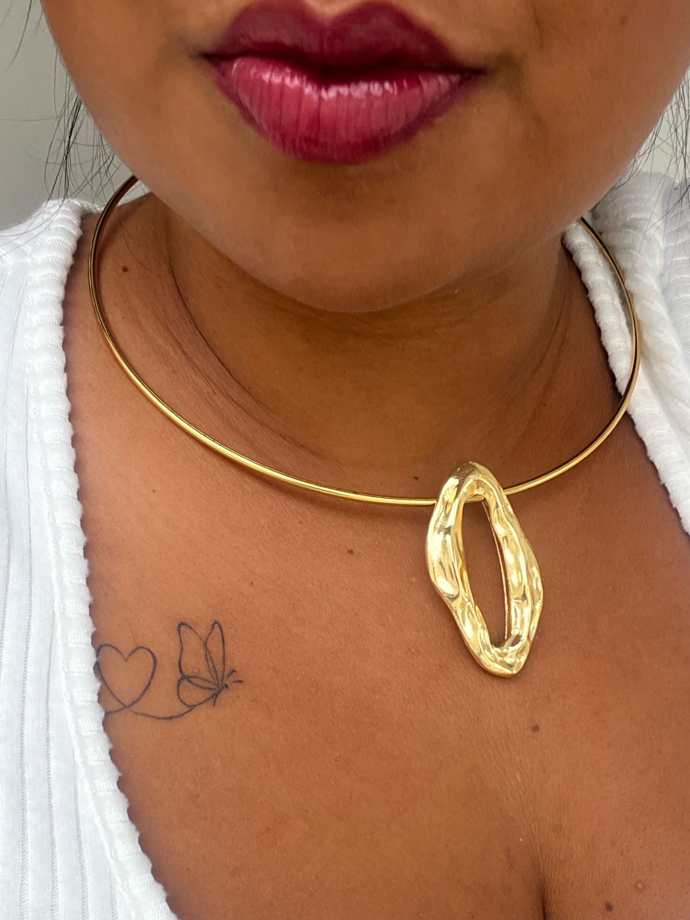 Choker modelo orgânico