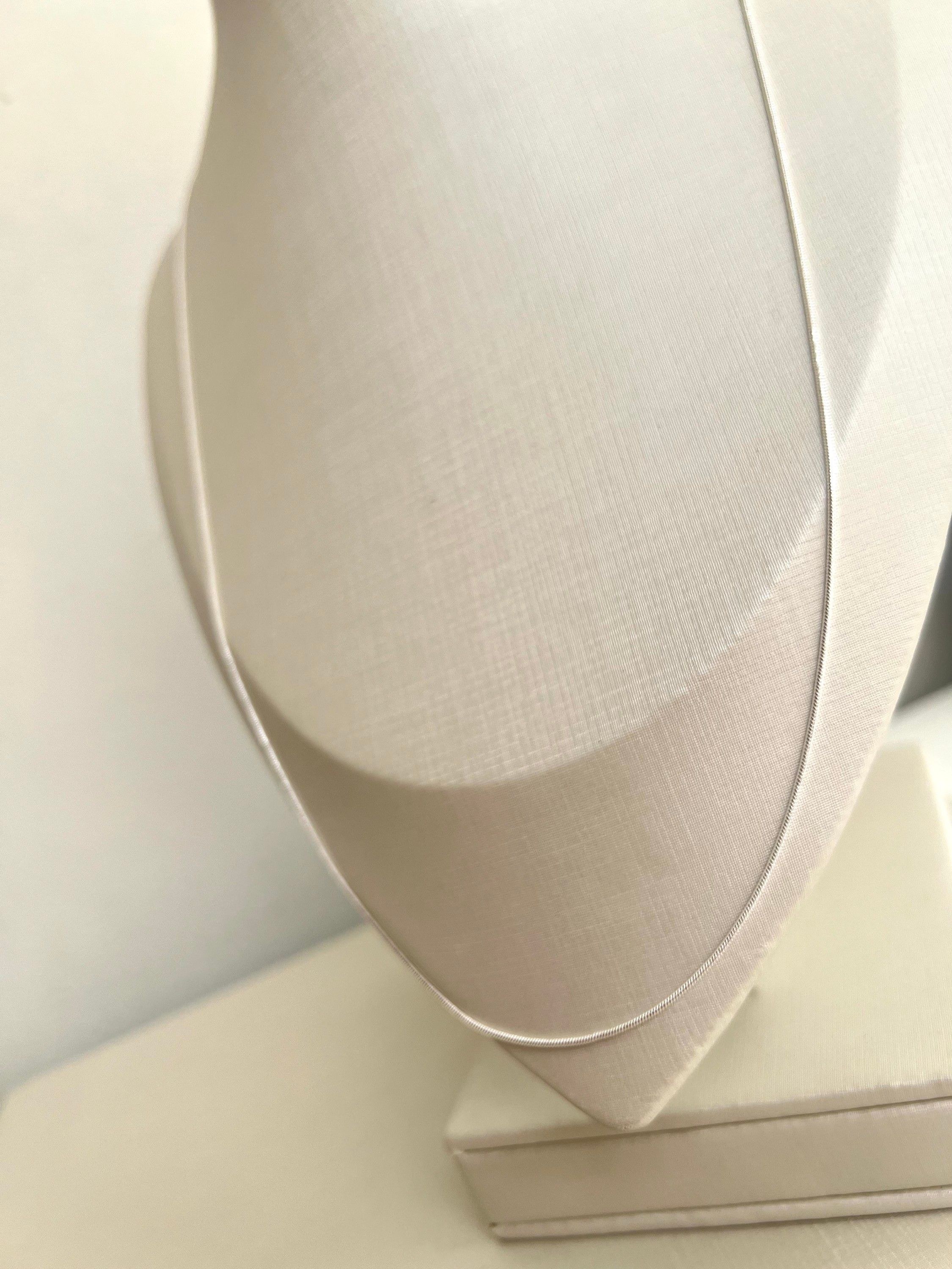 Colar longo corrente verniziana