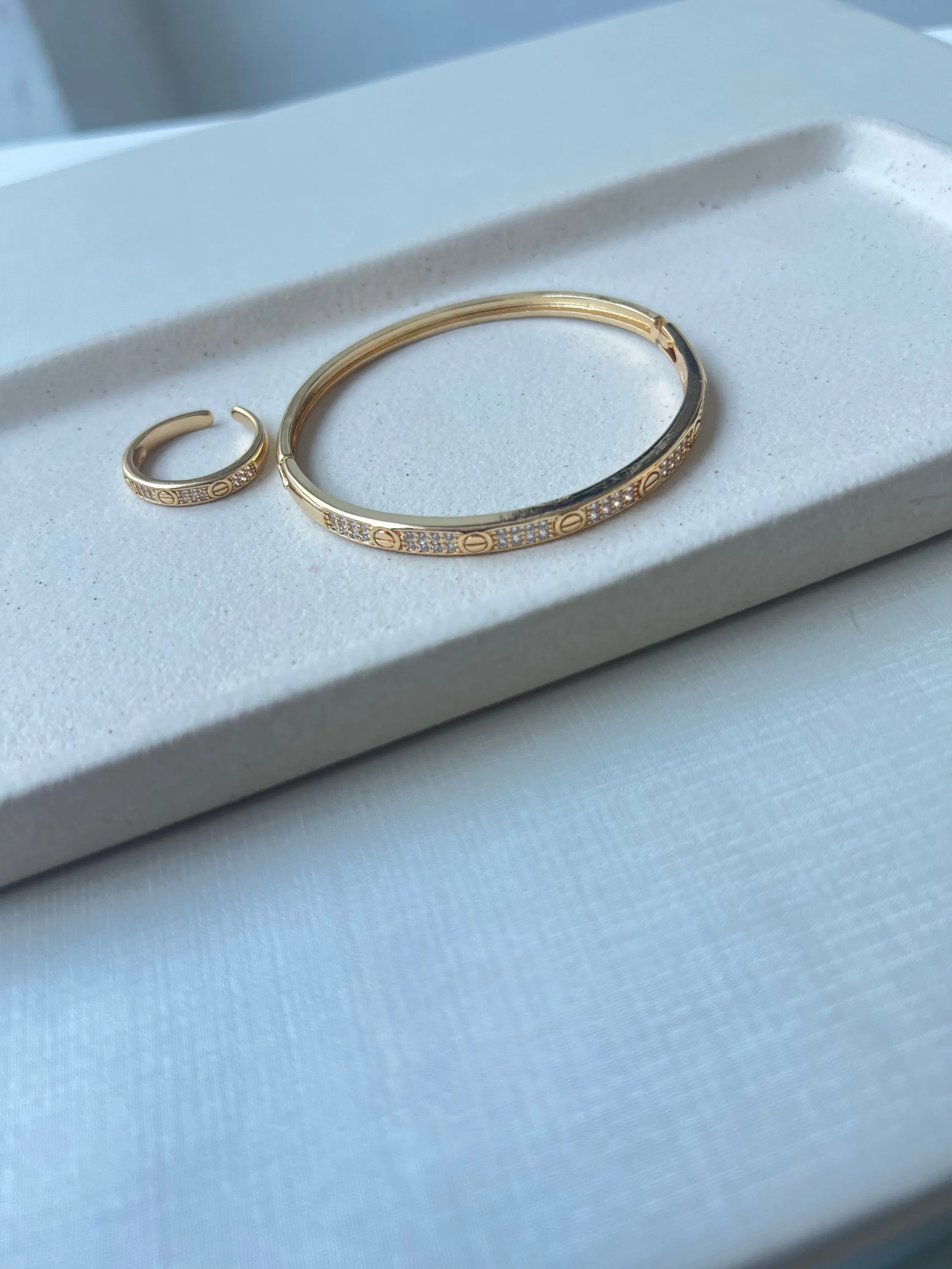 Conjunto bracelete e anel