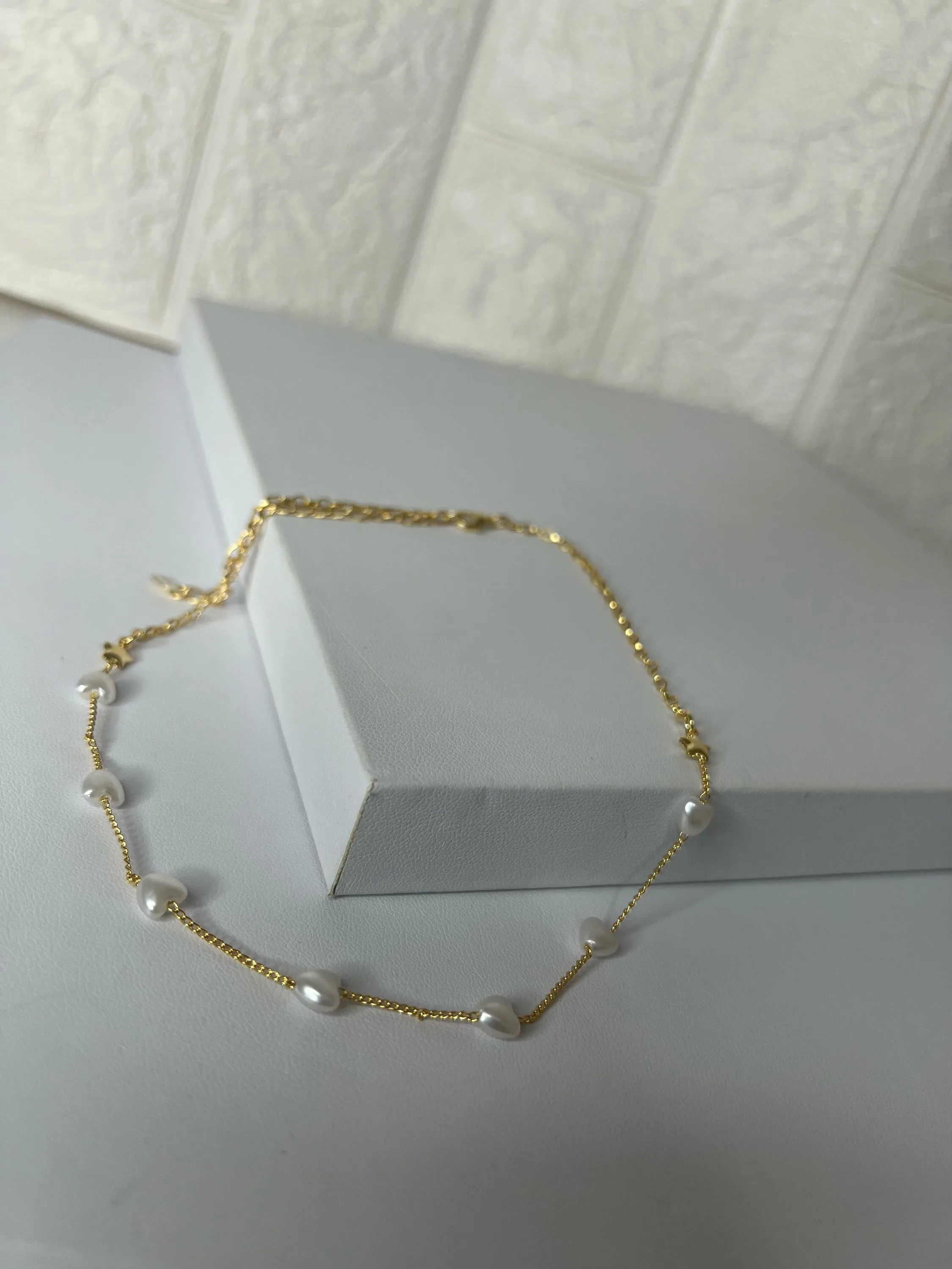 Choker coração em pérola