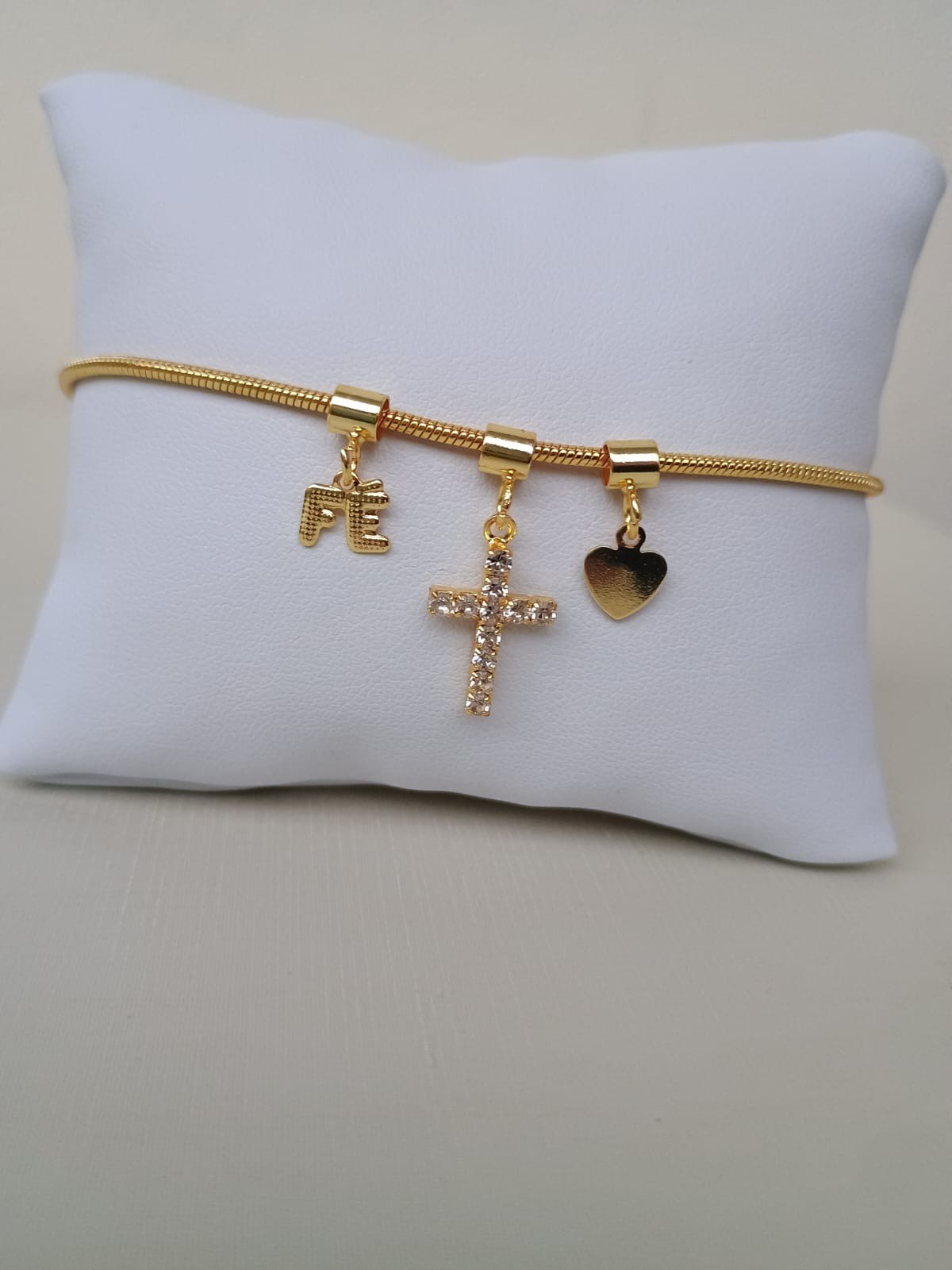 Pulseira com pingentes de cruz-Fé-coração