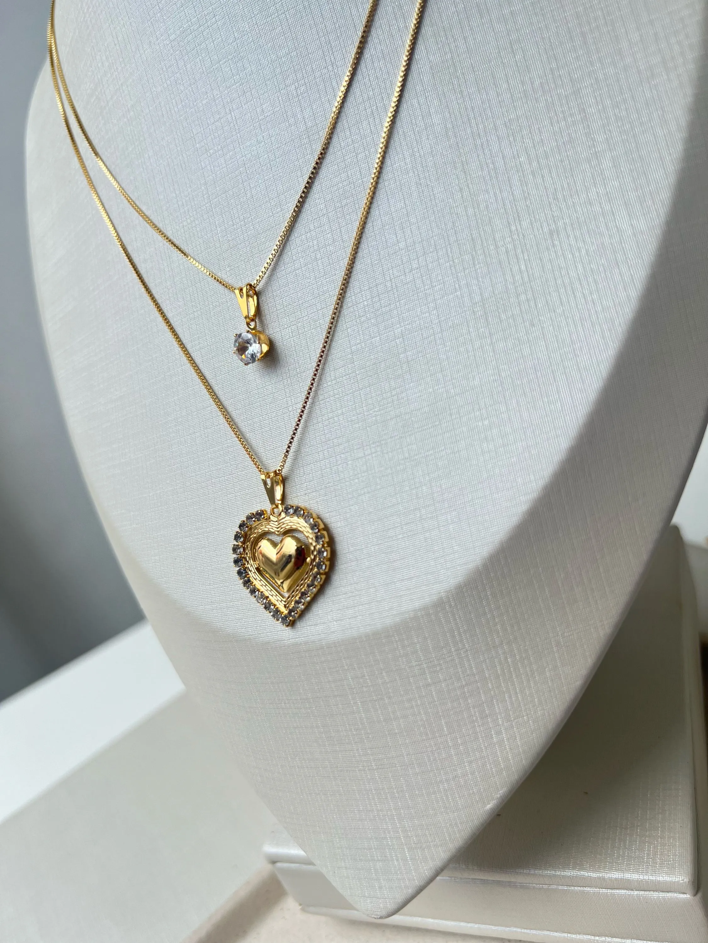 Colar duplo pingente coração