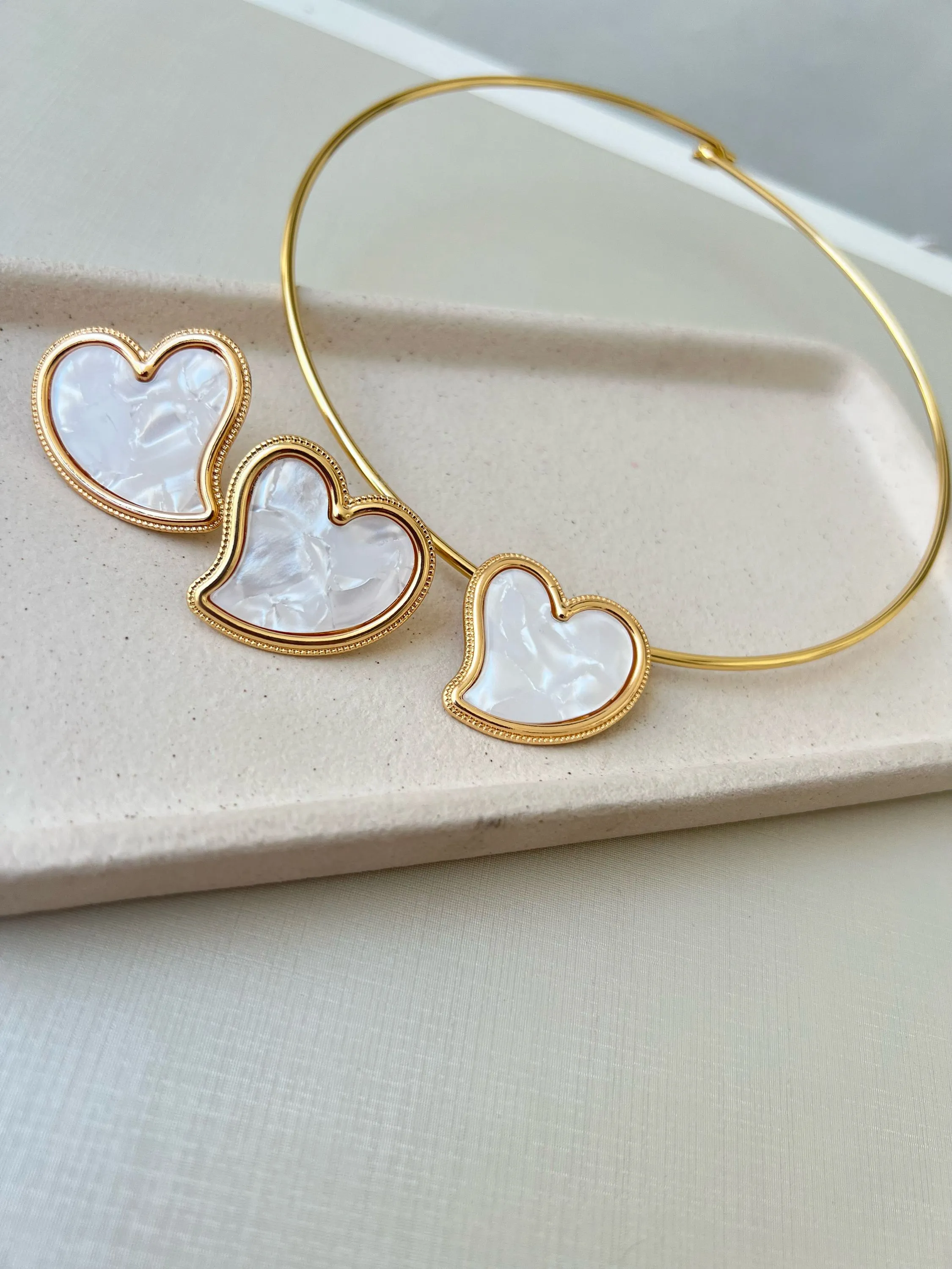 Conjunto modelo coração resinado