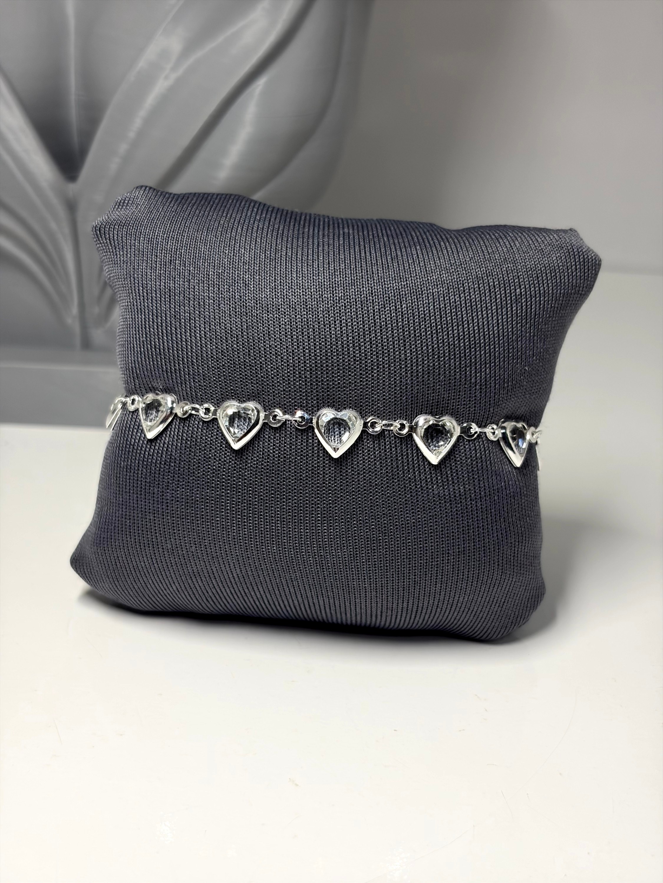 Pulseira de corações