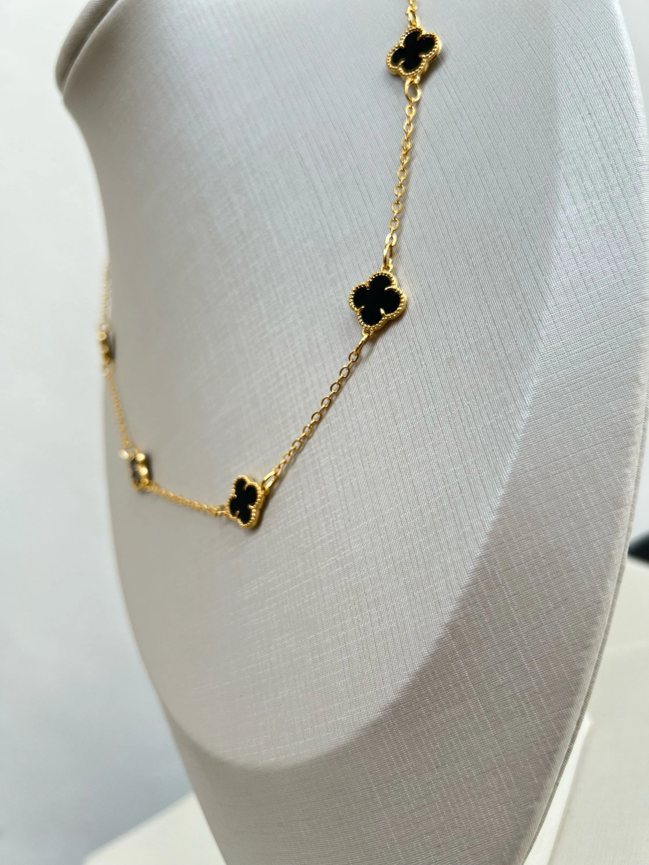 Choker trevo