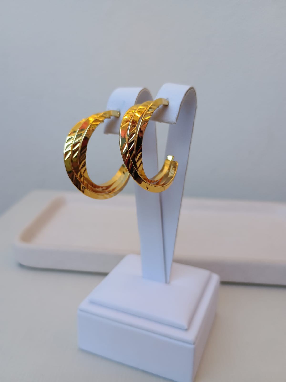 Brinco de argola abauladas