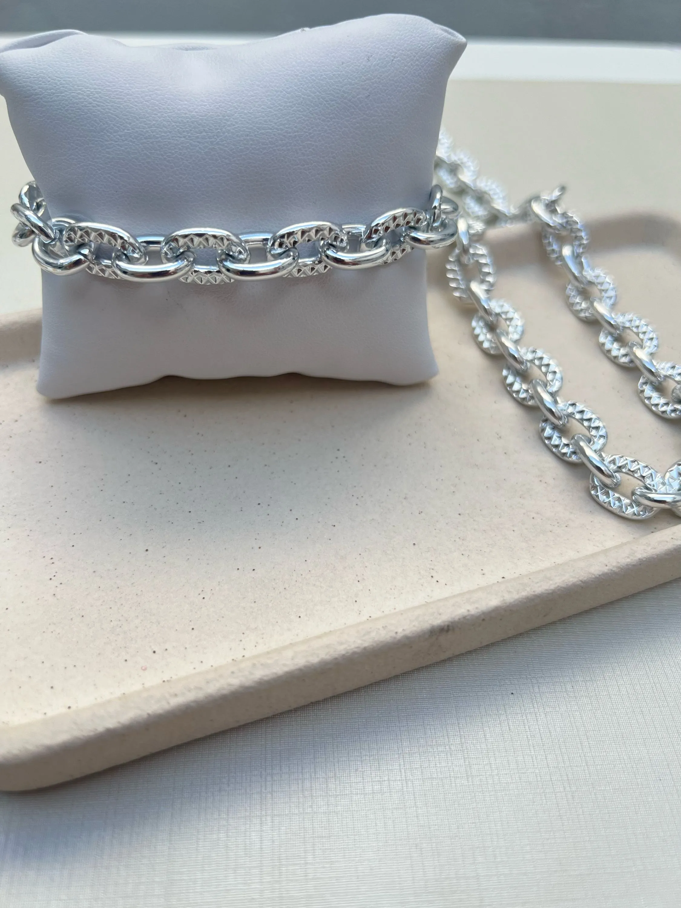 Conjunto colar e pulseira