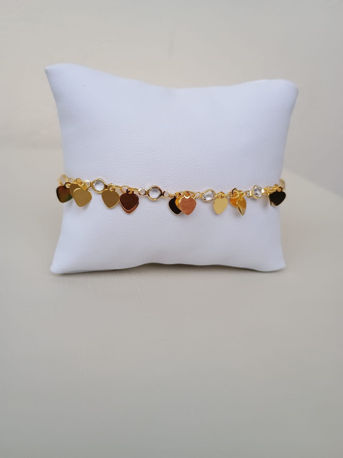 Pulseira com corações e zircônias