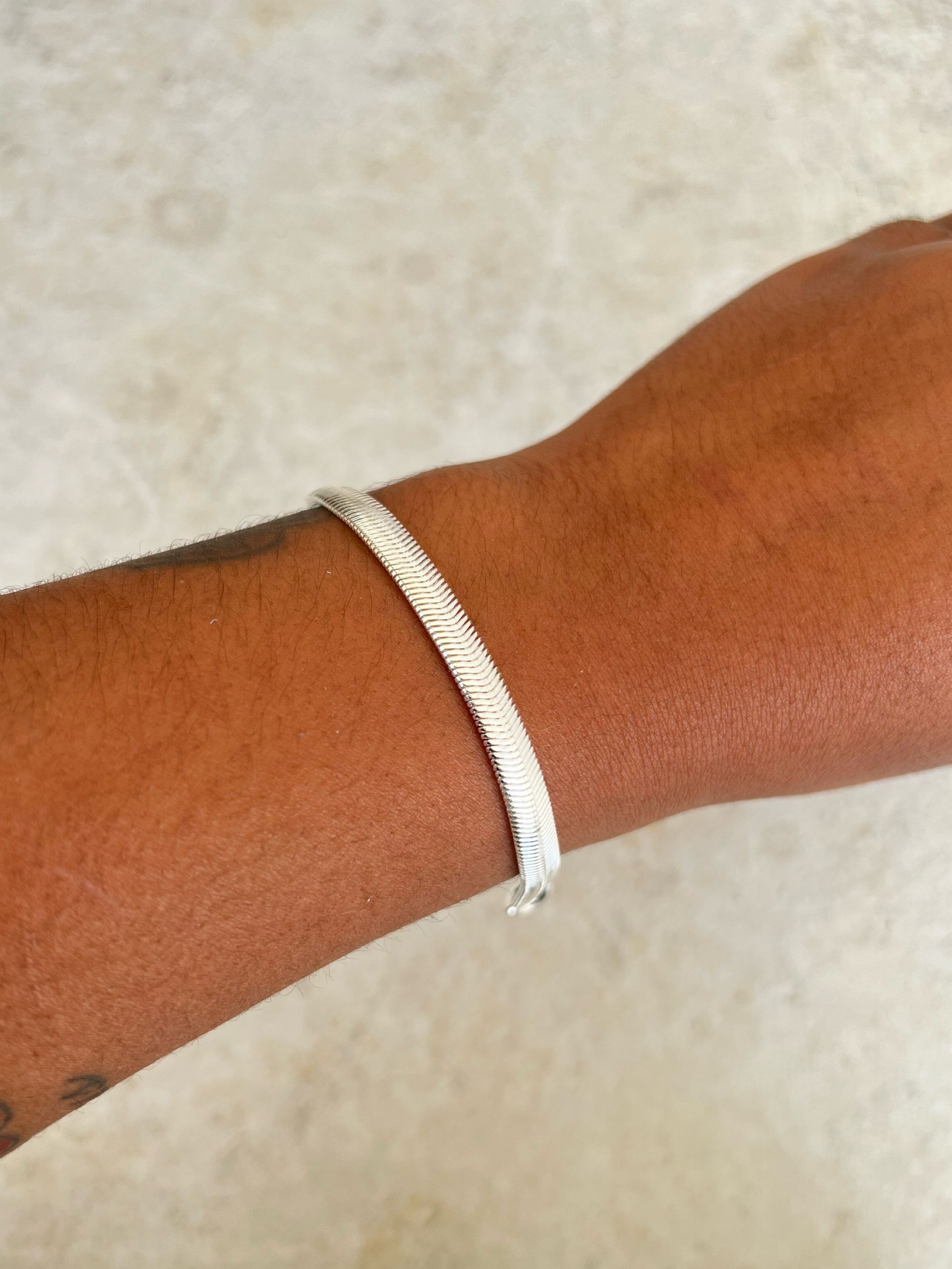 Pulseira modelo manta