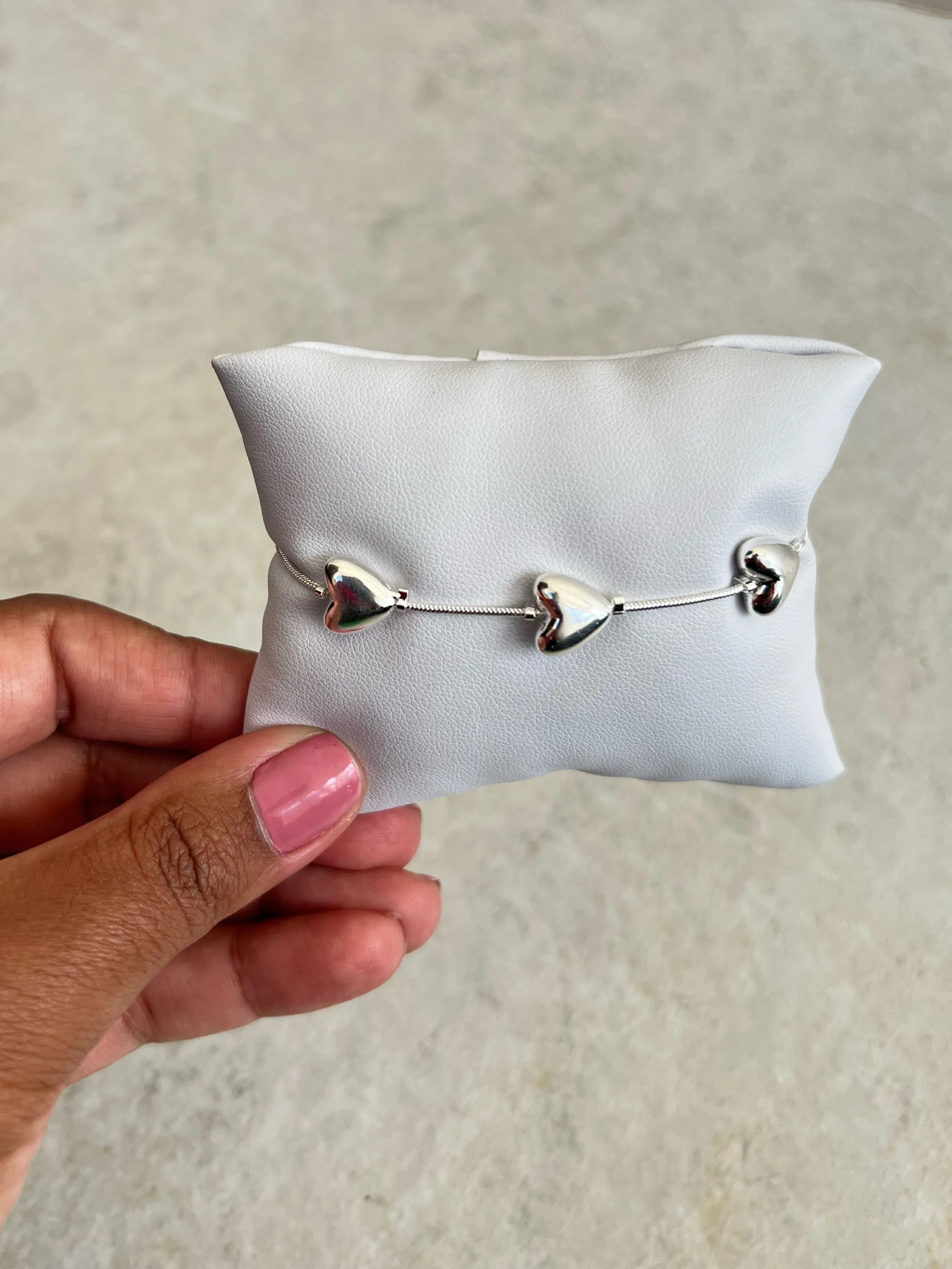 Pulseira coração fechado
