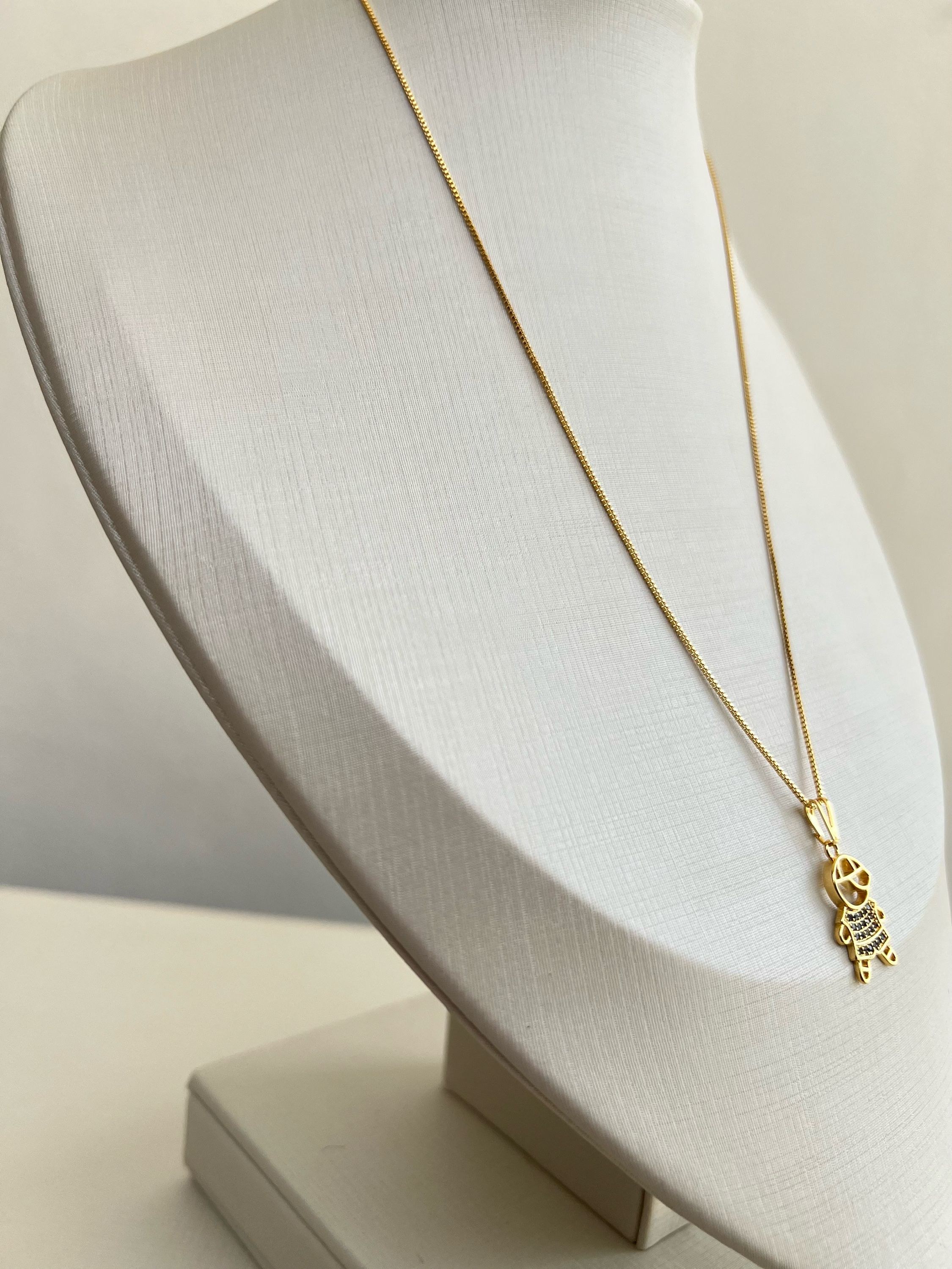 Colar pingente menino