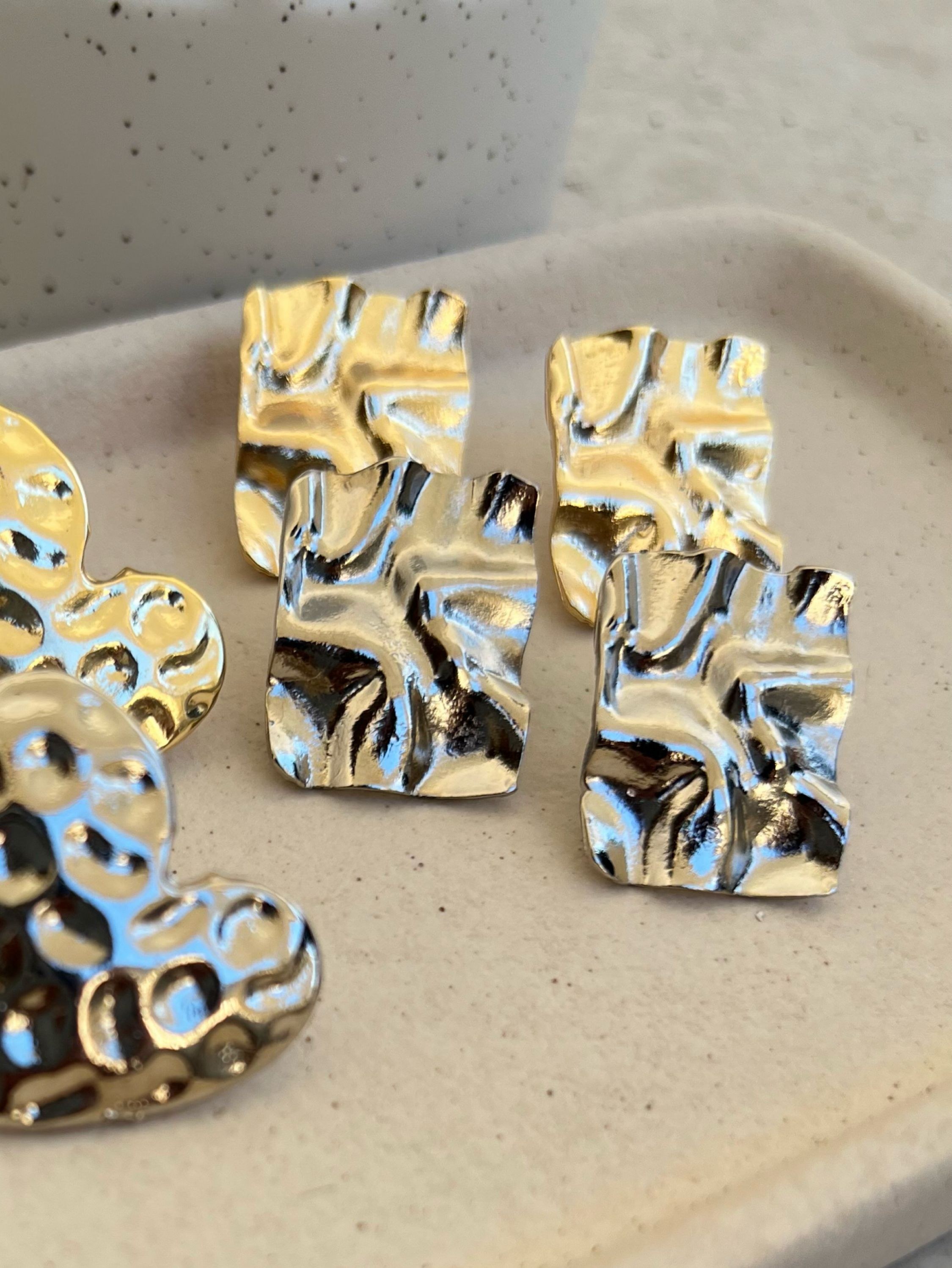 Brinco modelo orgânico