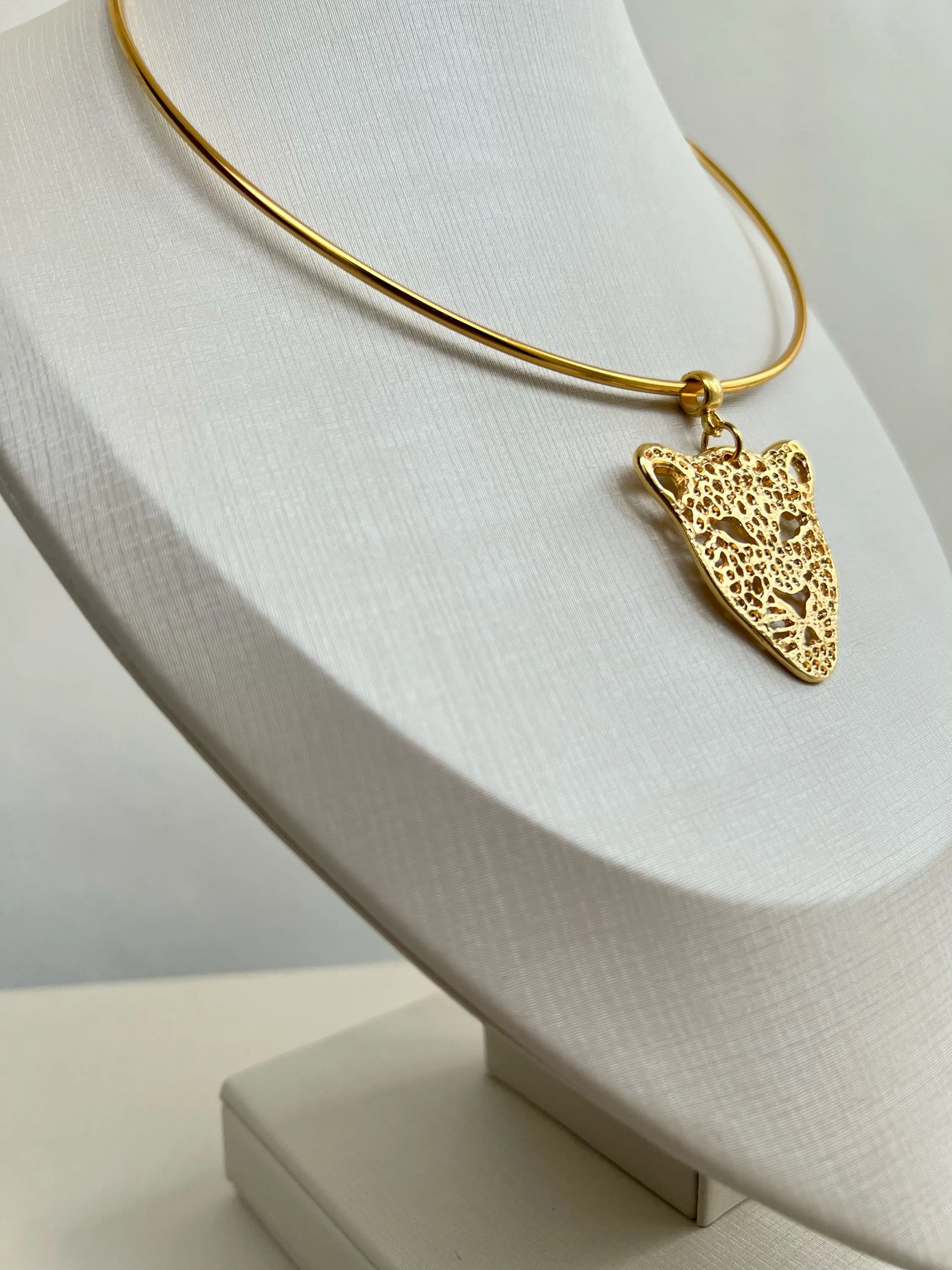 Choker aro tigre