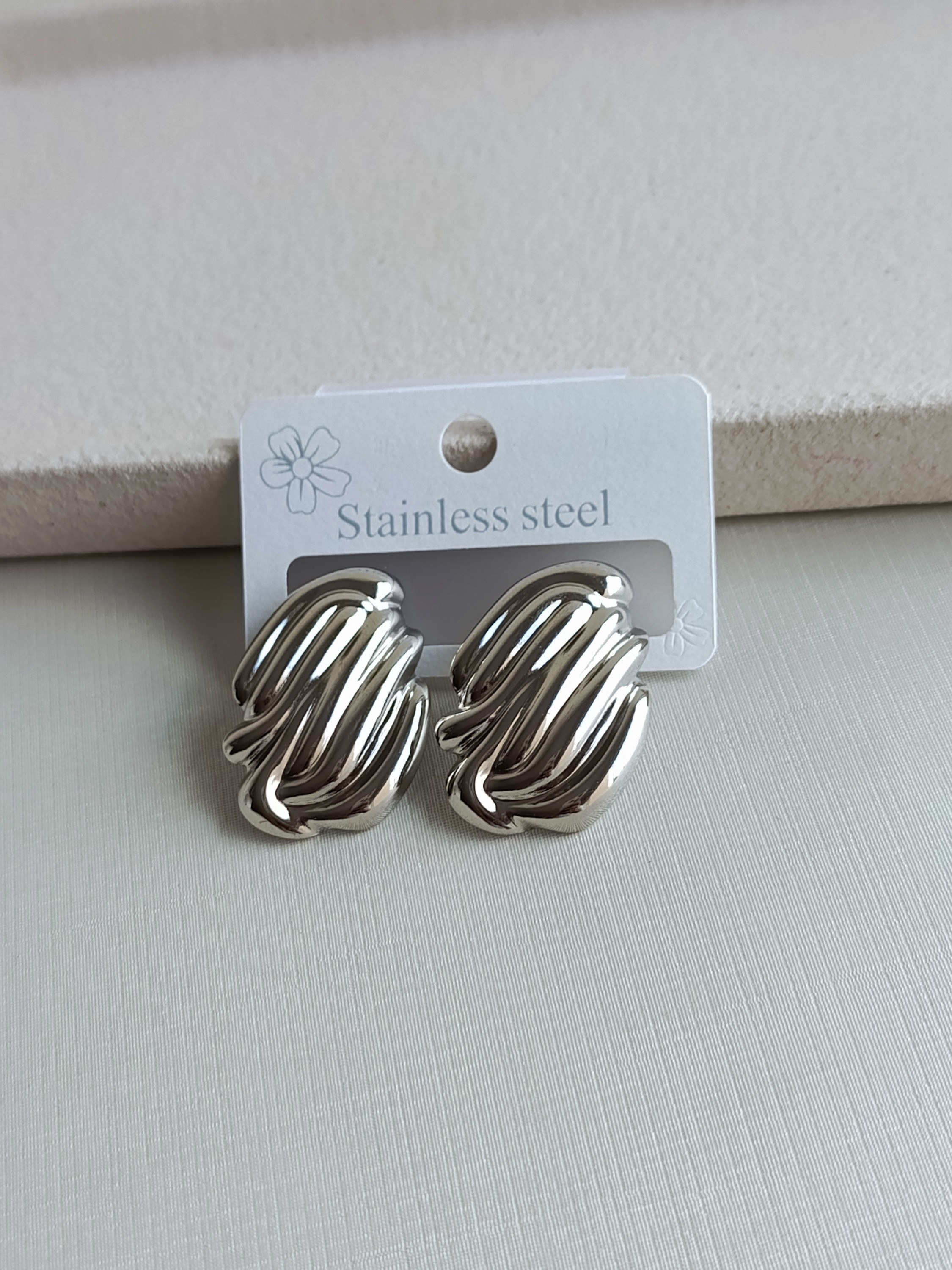 Brinco prata texturizado