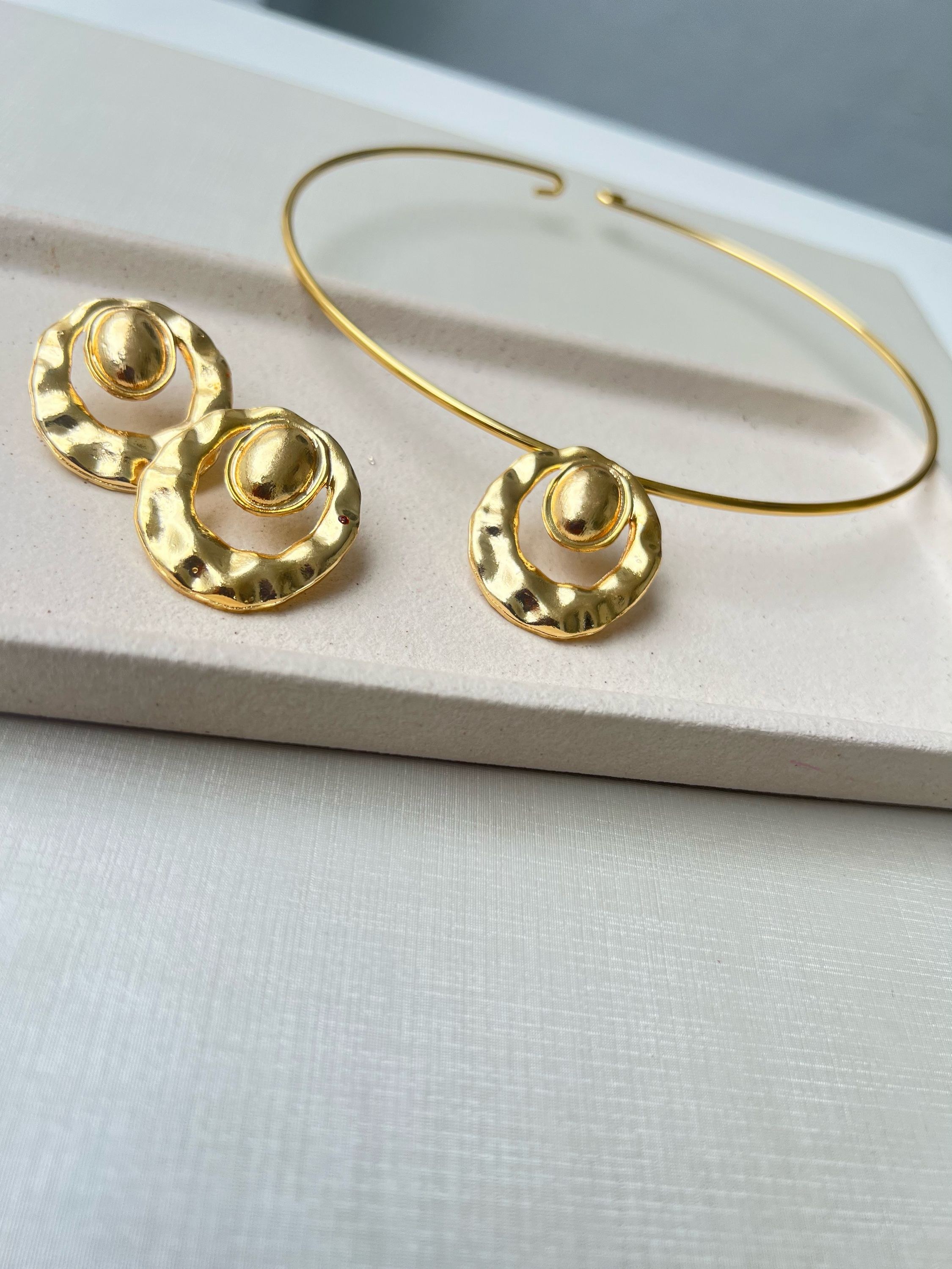 Conjunto modelo orgânico