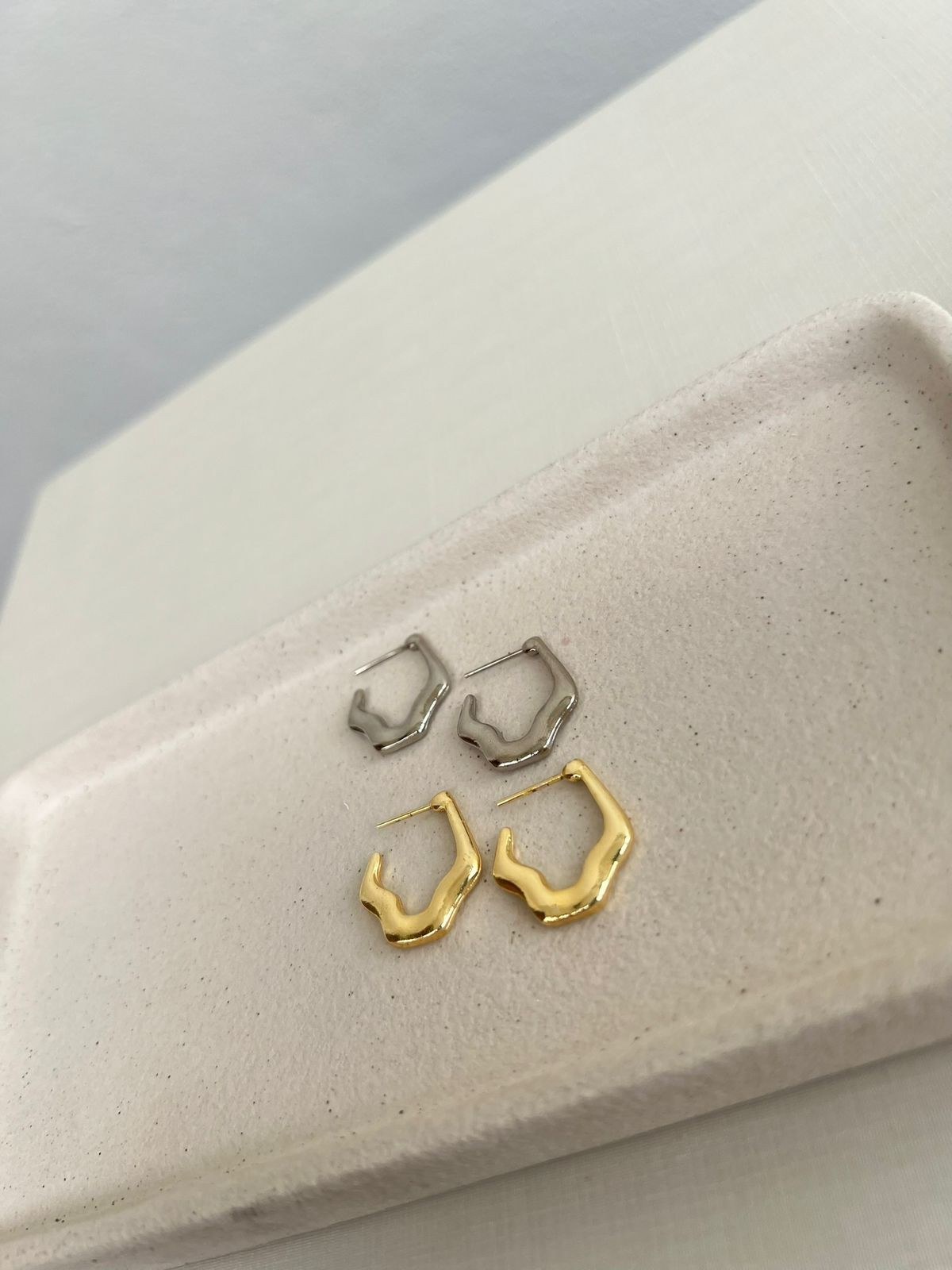 Brinco de argola orgânico