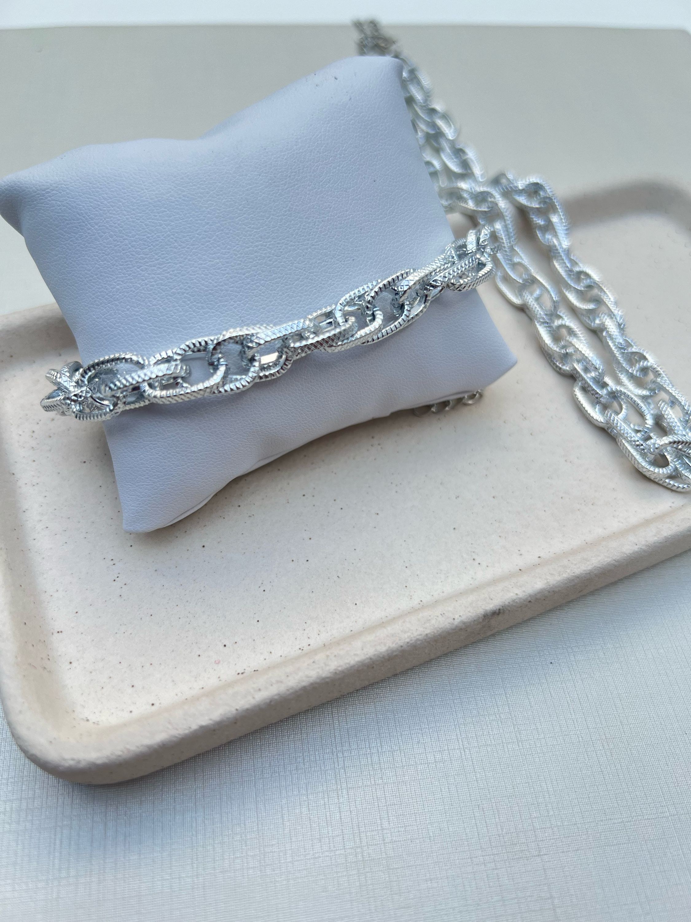 Conjunto colar e pulseira