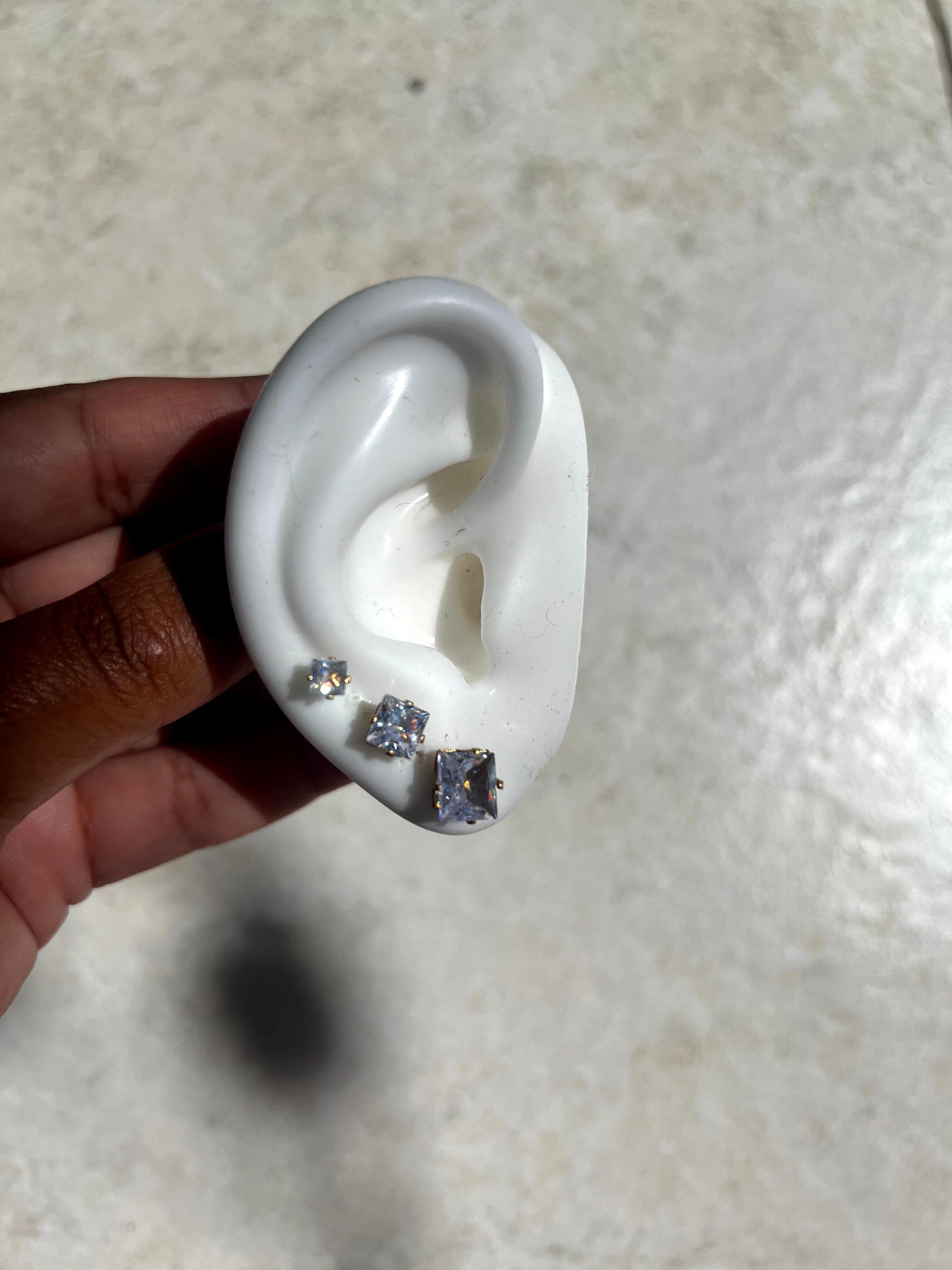 Trio de brincos ponto de luz quadrados