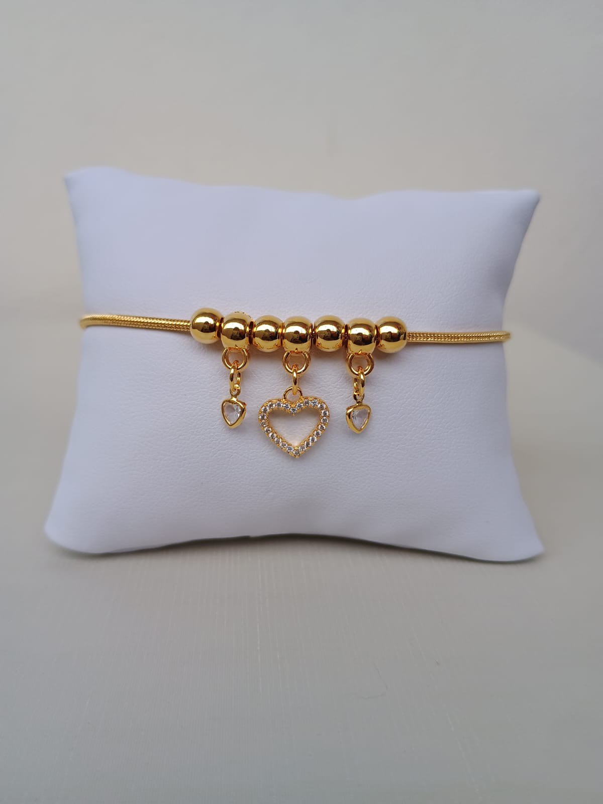 Pulseira com corações cravejado com zircônias