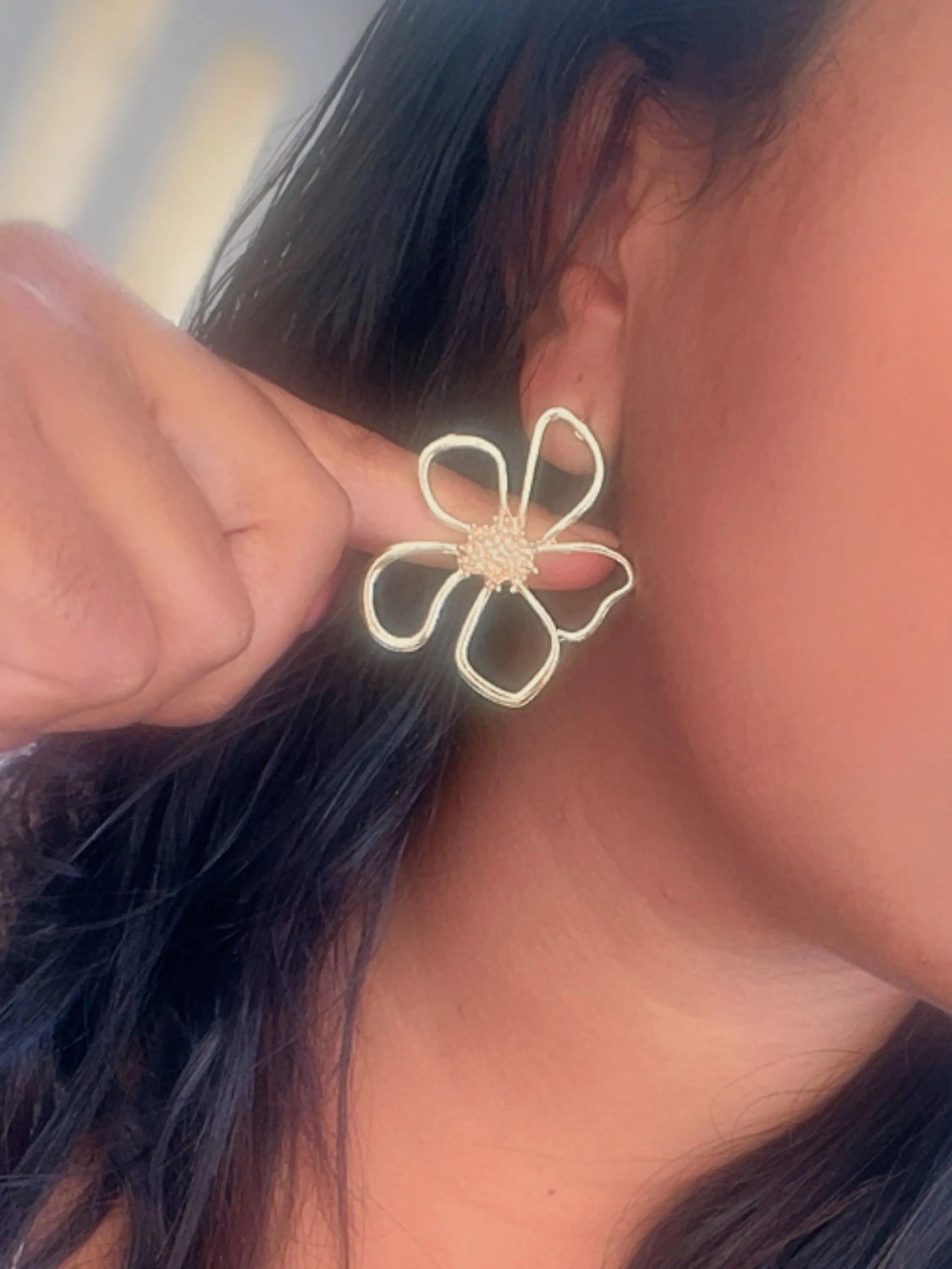 Brinco modelo flor
