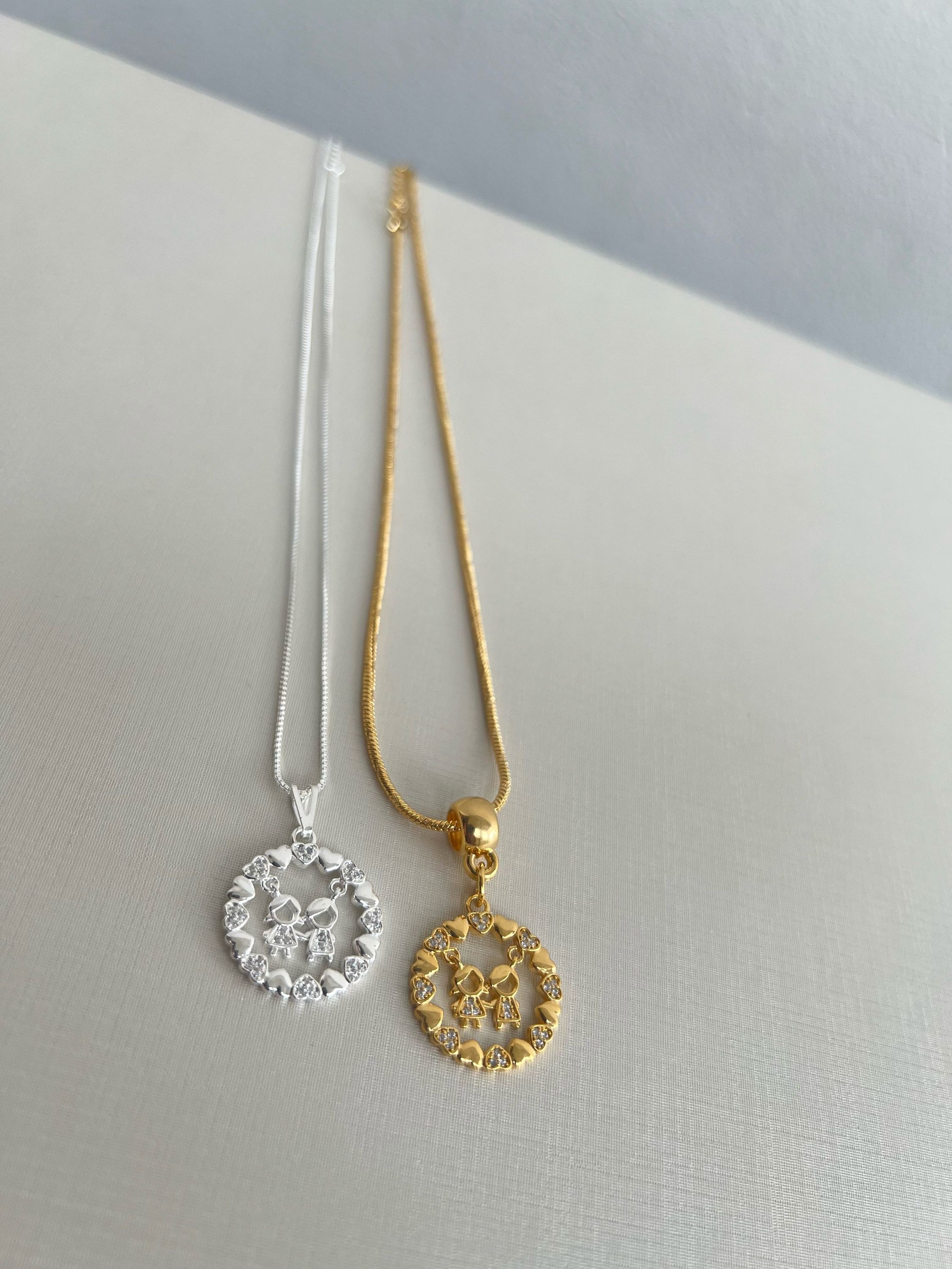 Colar pingente casal