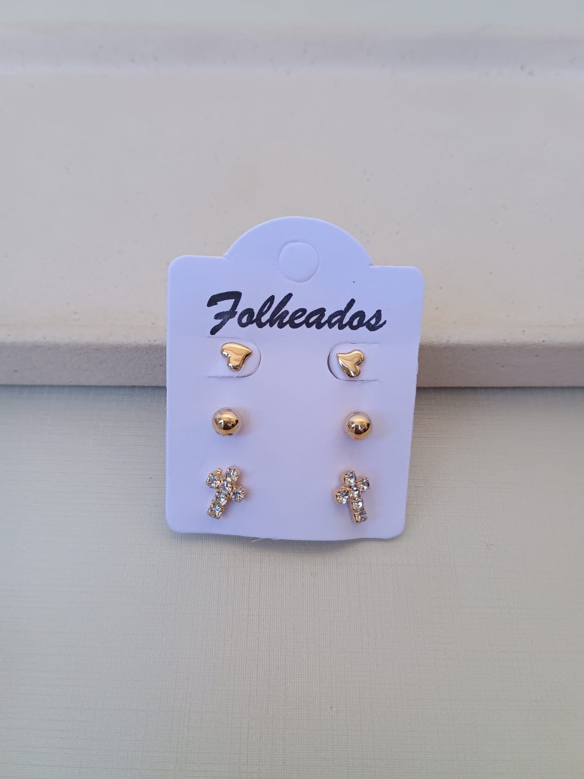 Trio de brincos com cruz