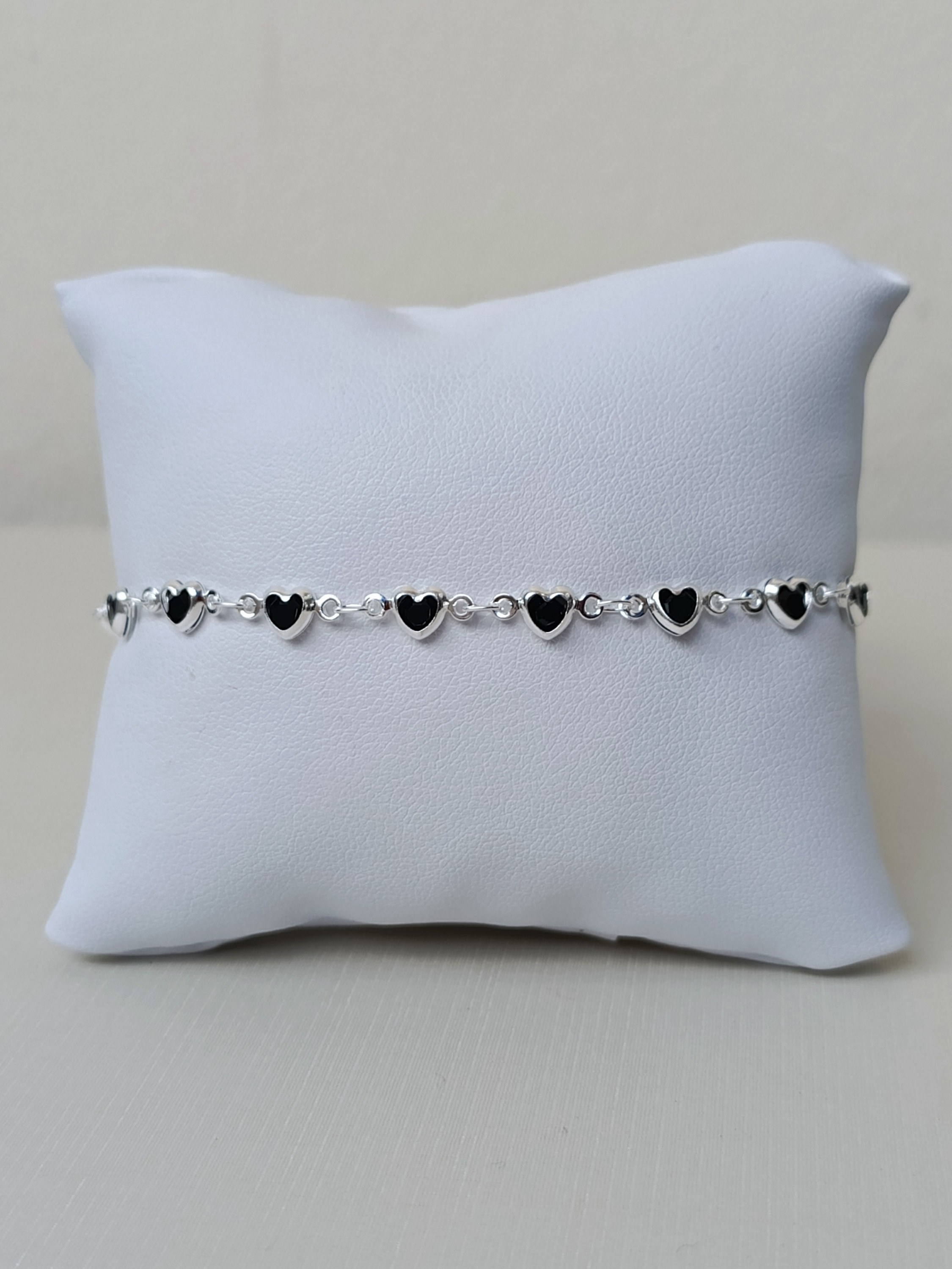 Pulseira com corações