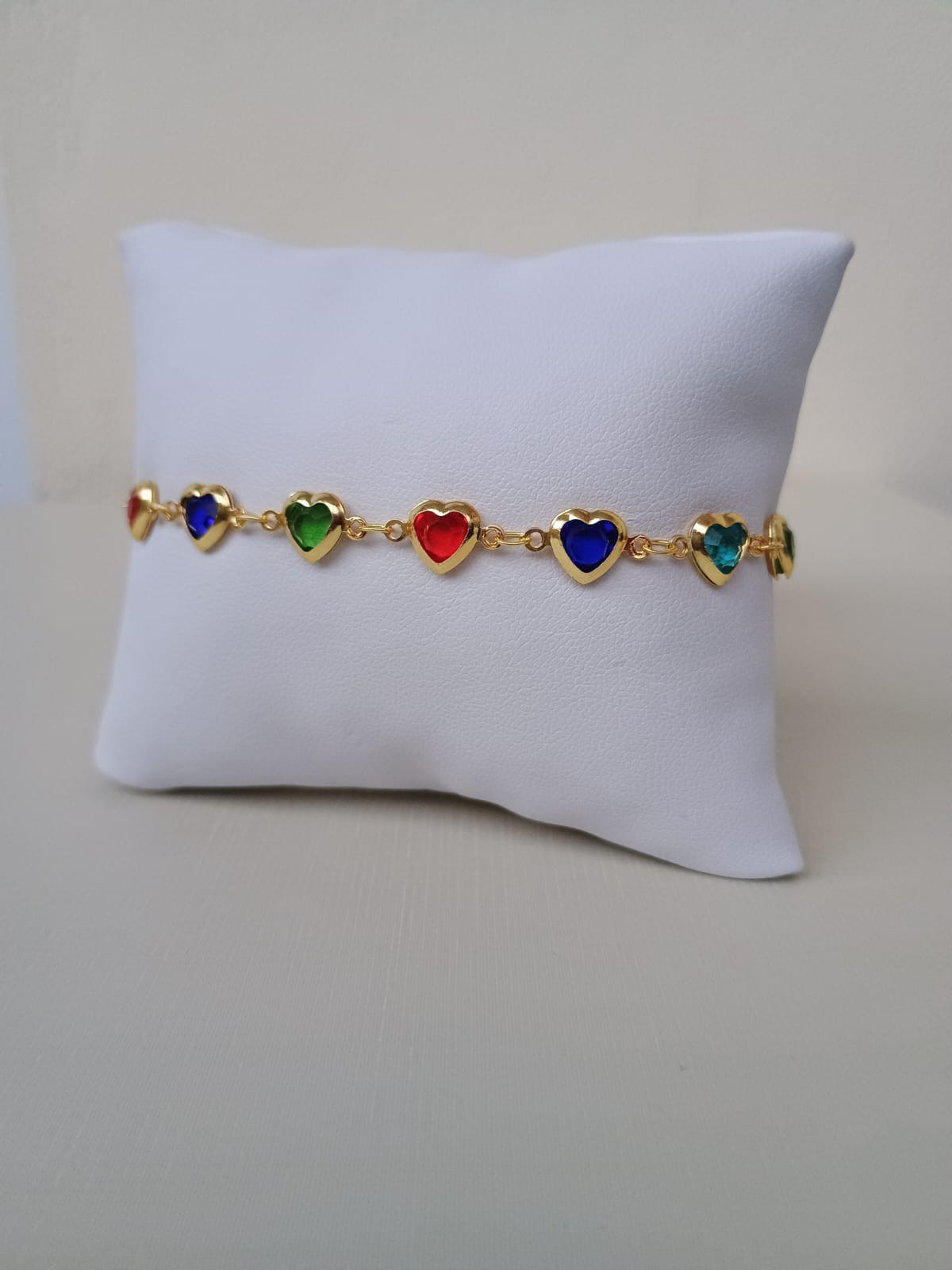 Pulseira com corações em zircônias