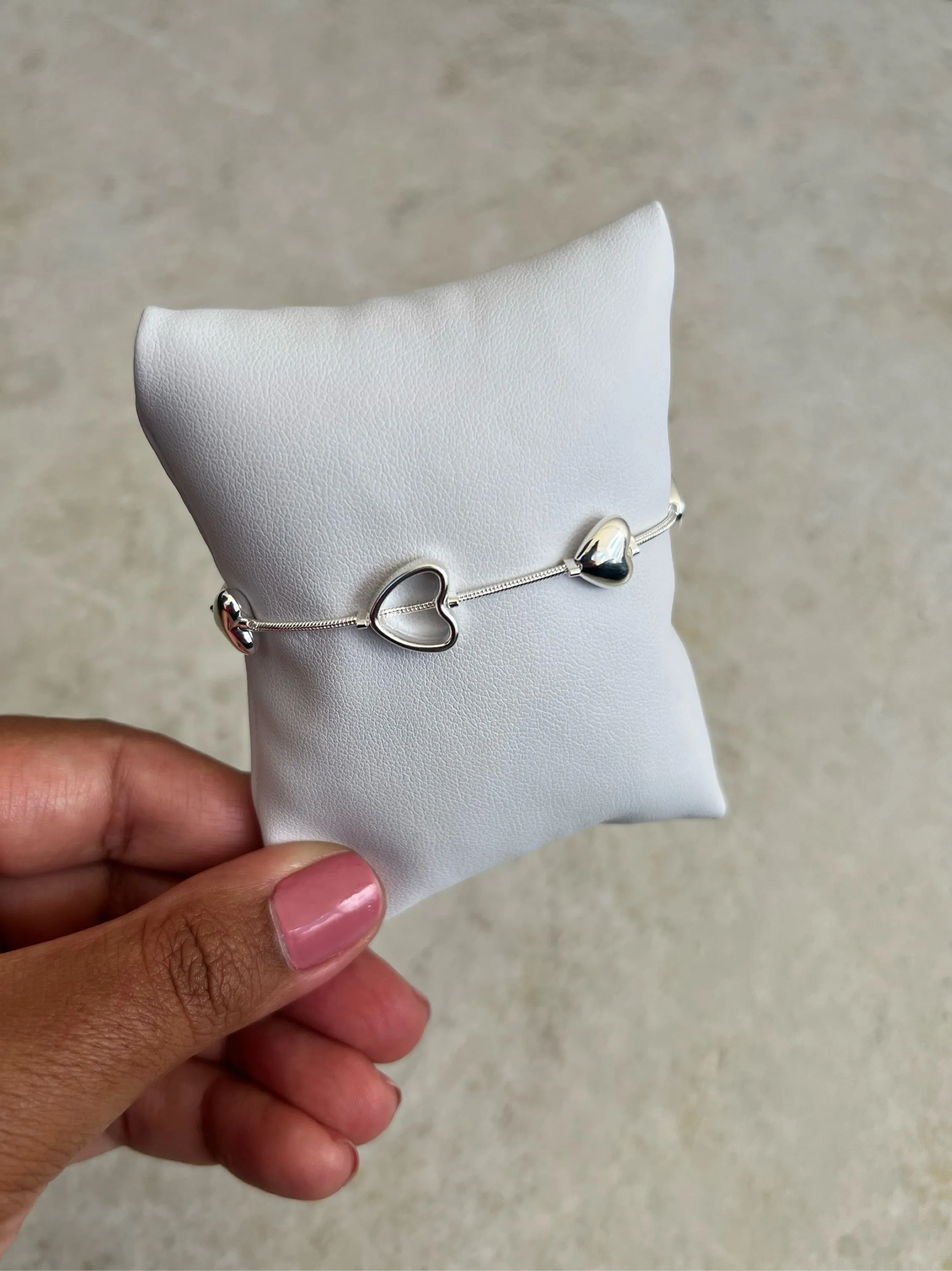 Pulseira modelo coração