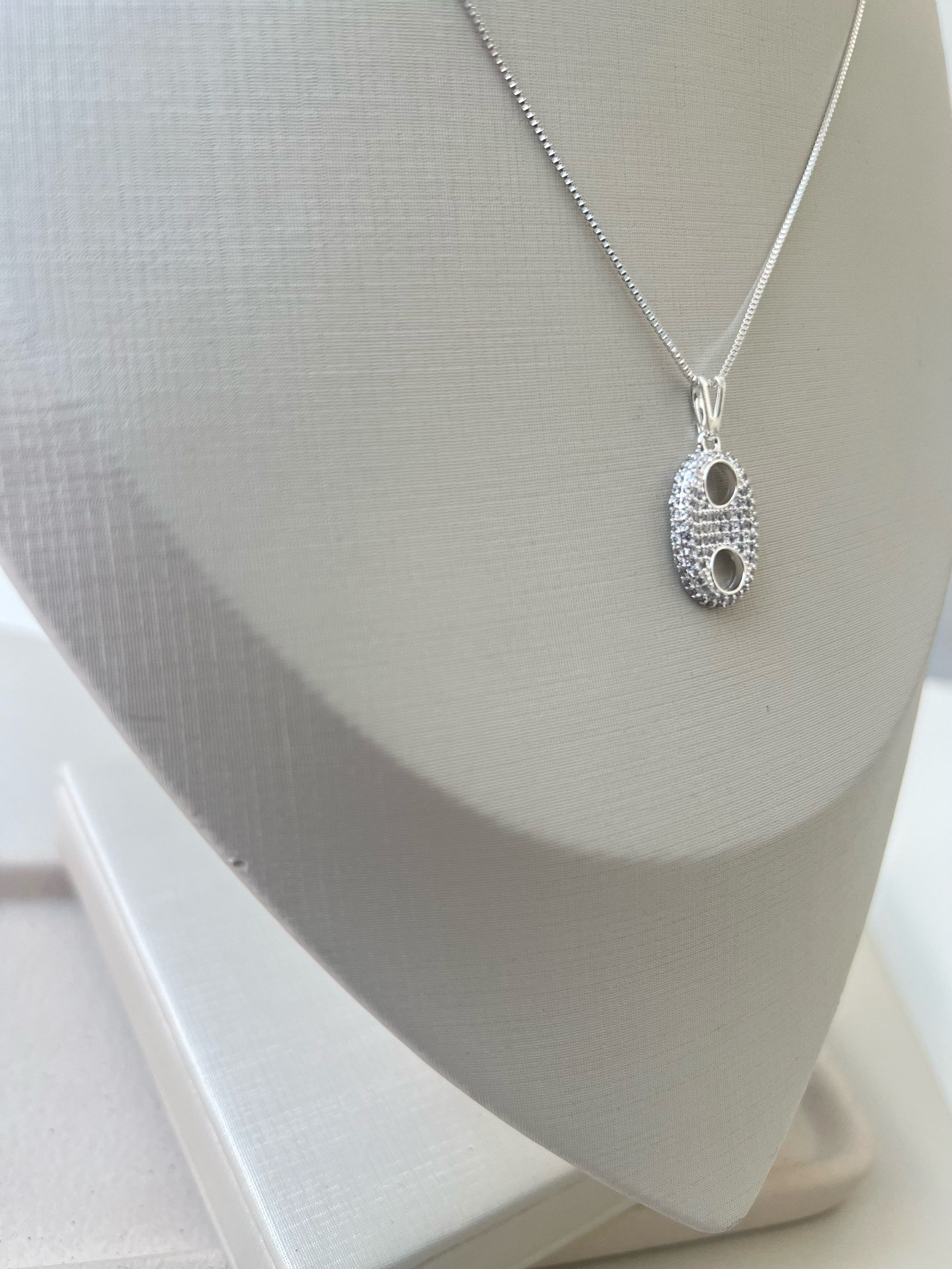 Colar pingente lacre