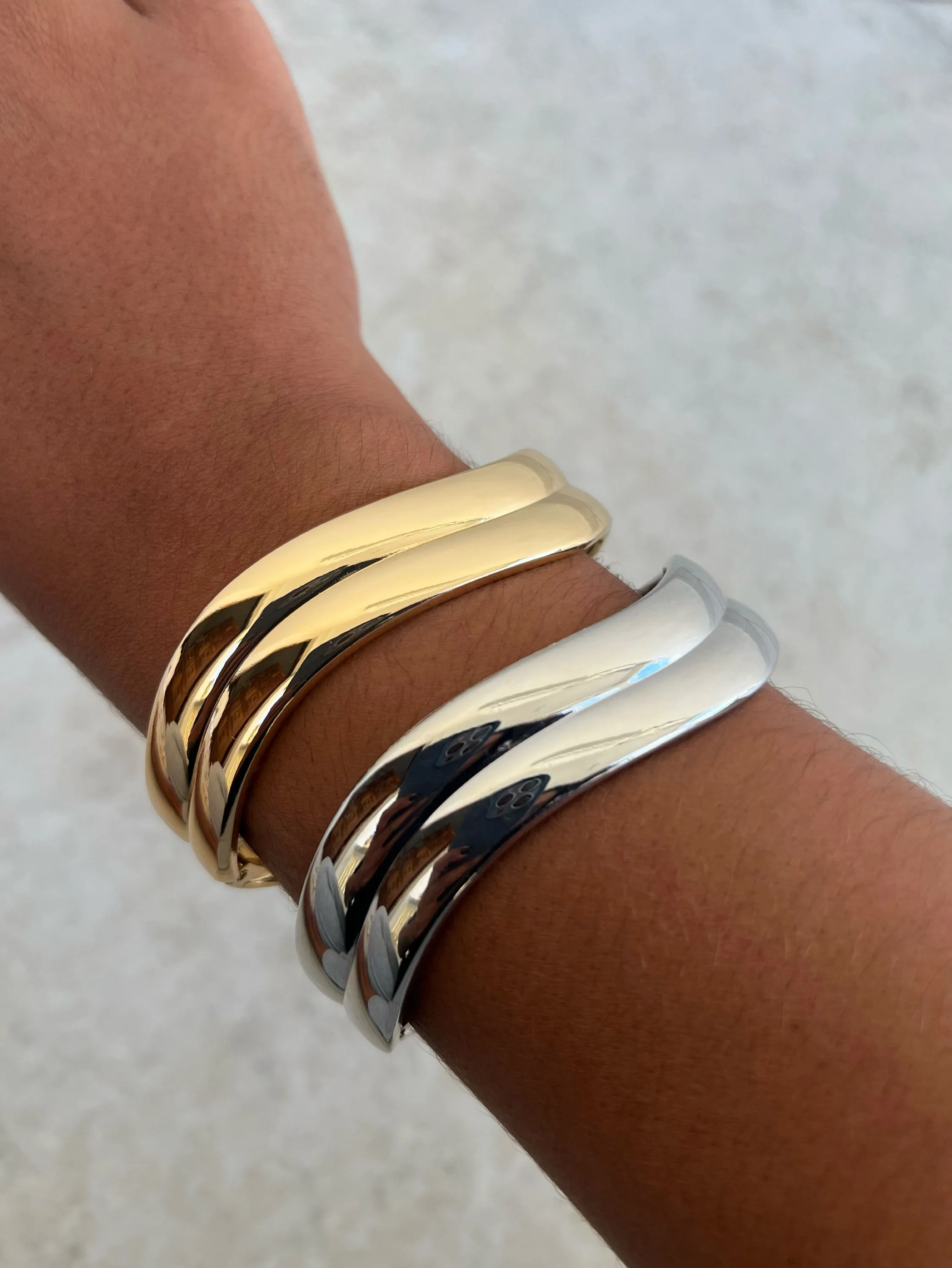 Braceltes modelo ondulado