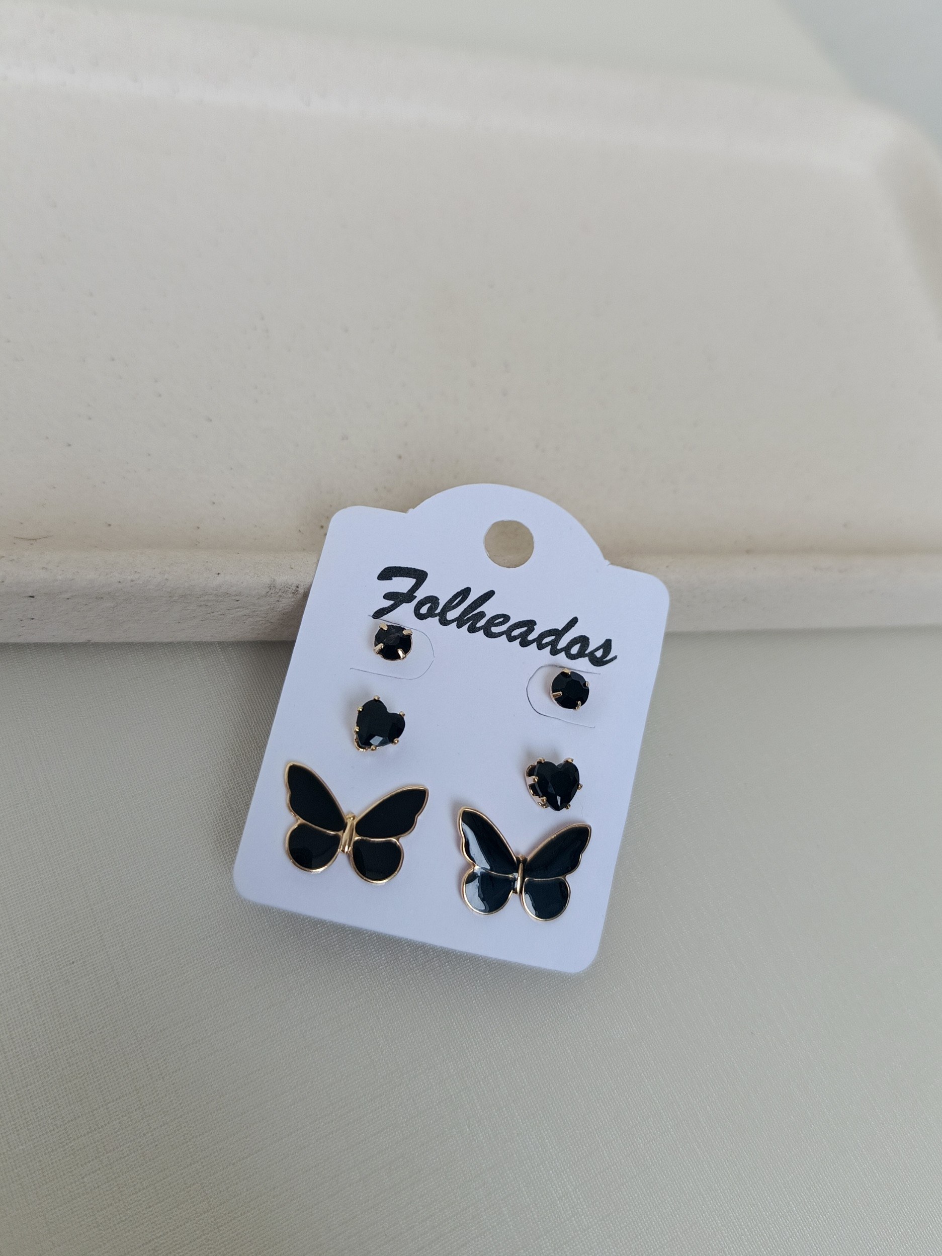 Trio de borboleta resinada e pedra de strass