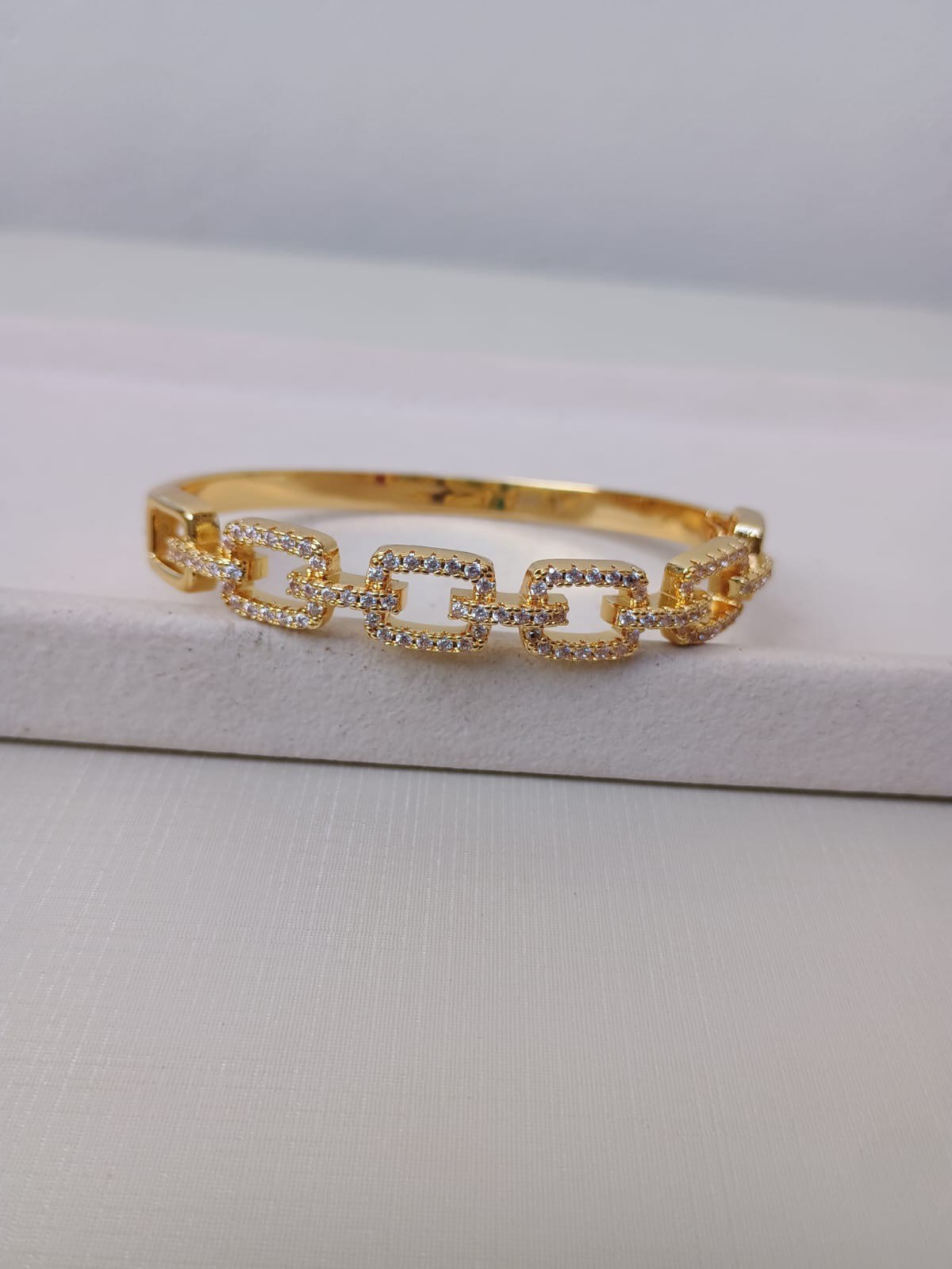 Bracelete corrente cravejada
