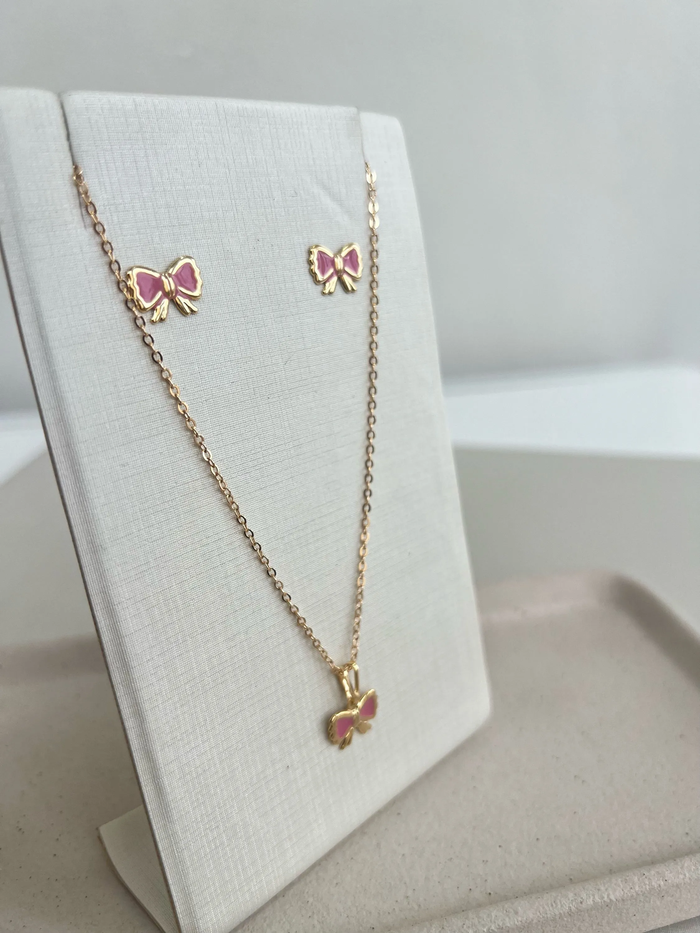 Conjunto delicado laço