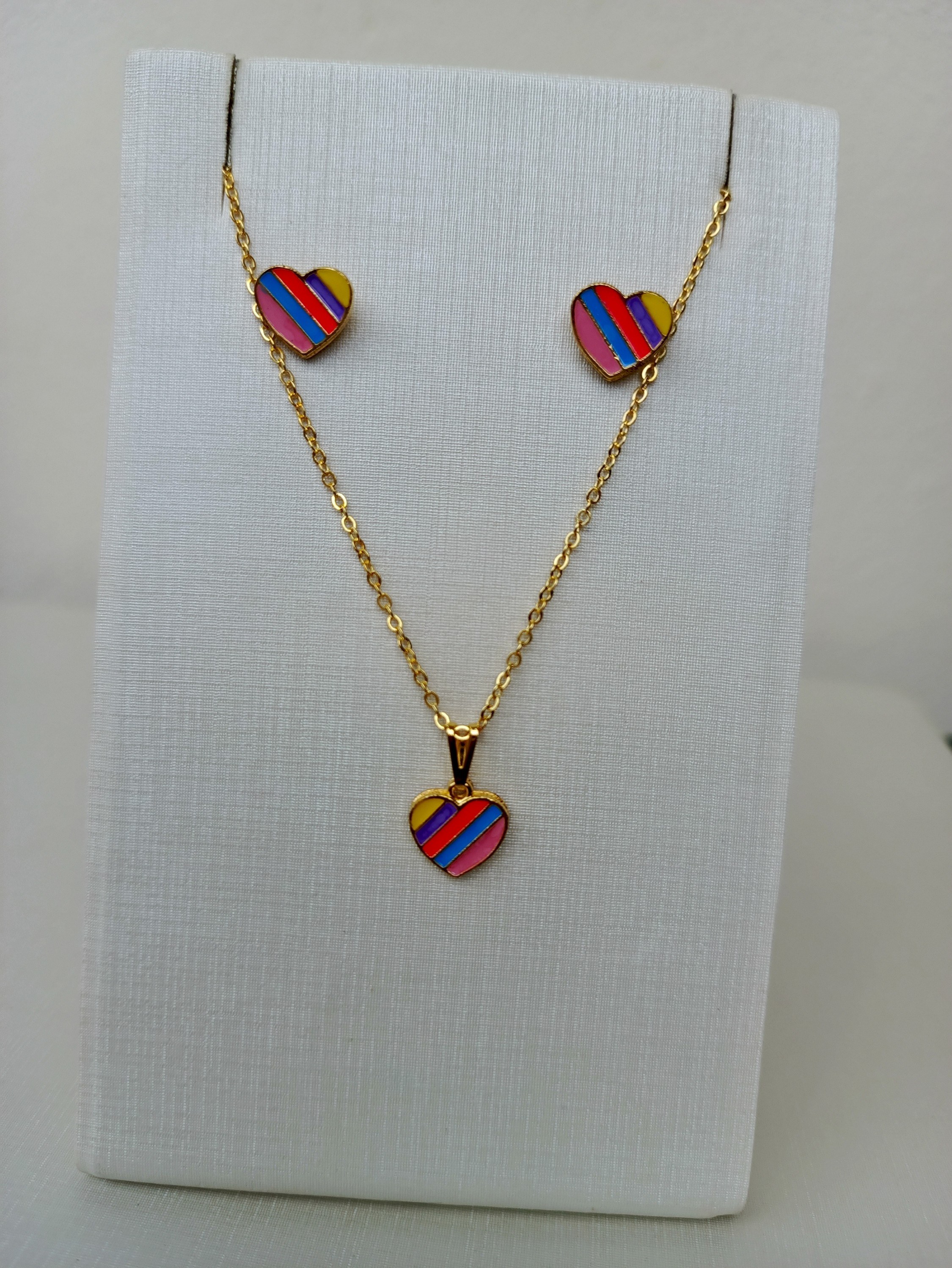 Conjunto de coração colorido