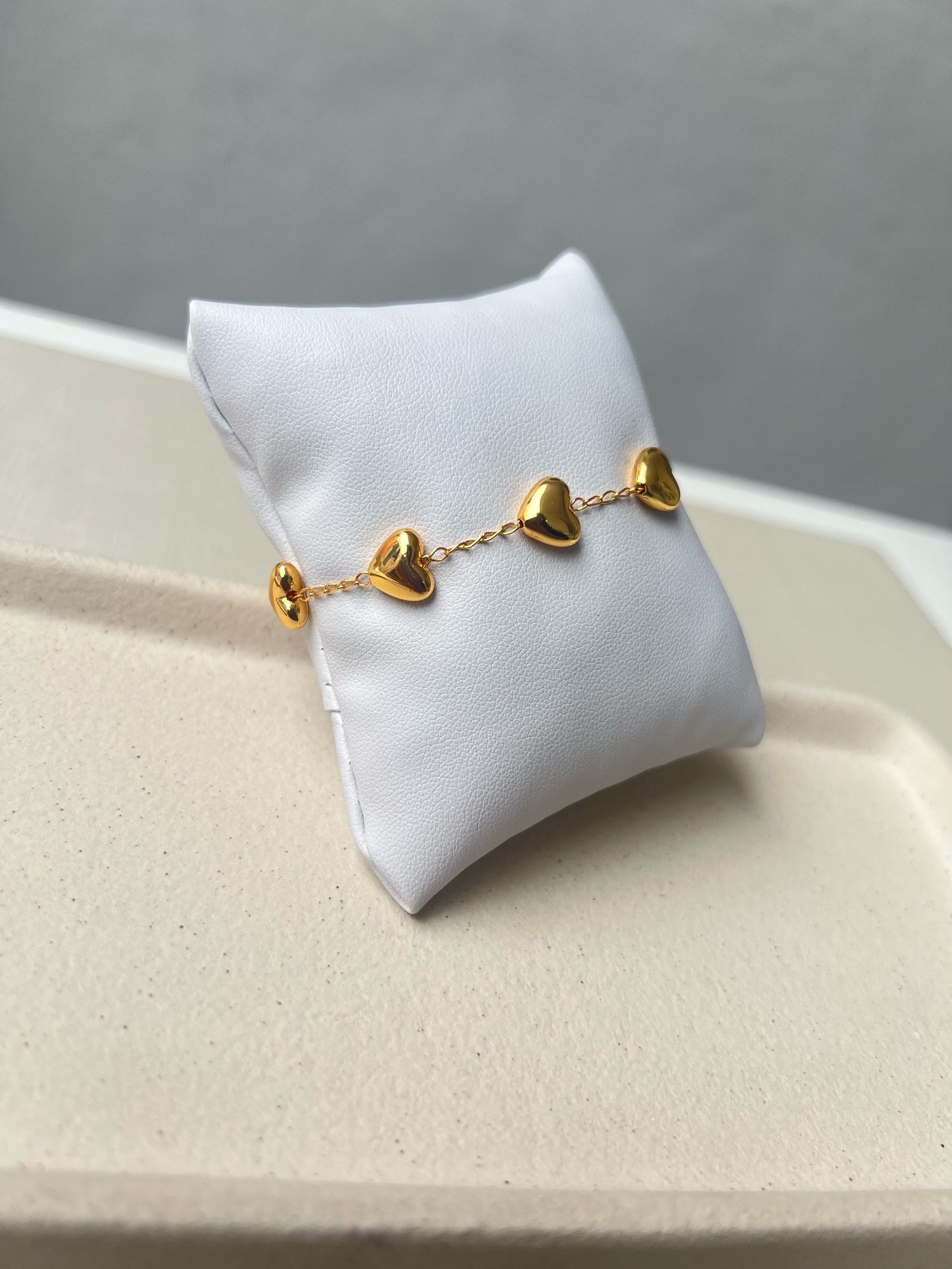 Pulseira modelo coração