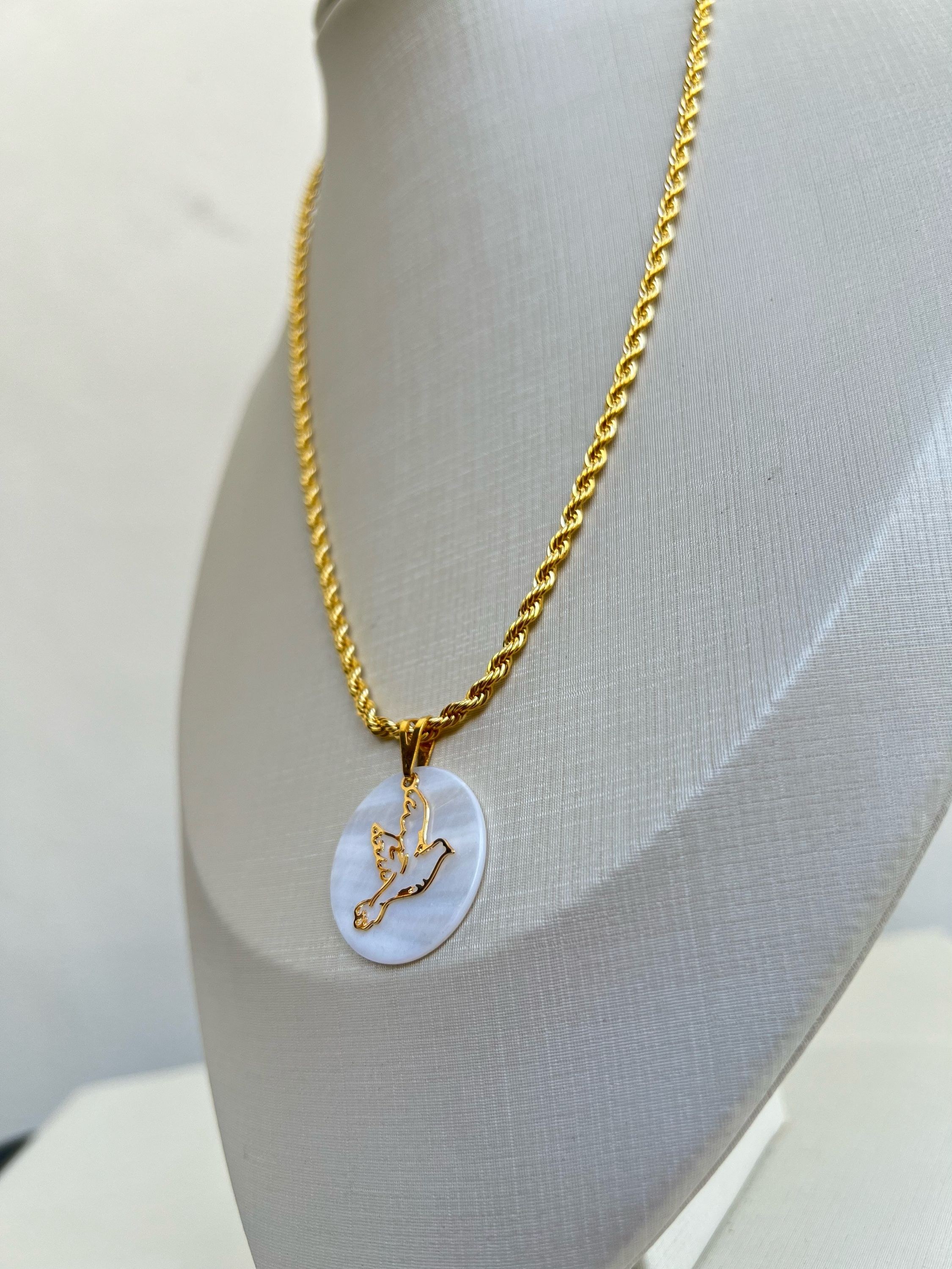 Colar pingente Espírito Santo