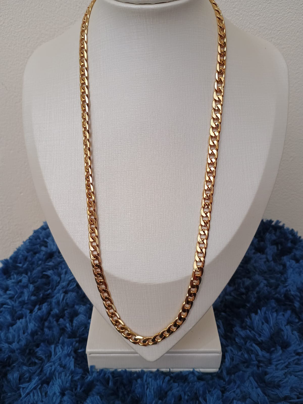 Colar masculino com elos e fecho gaveta