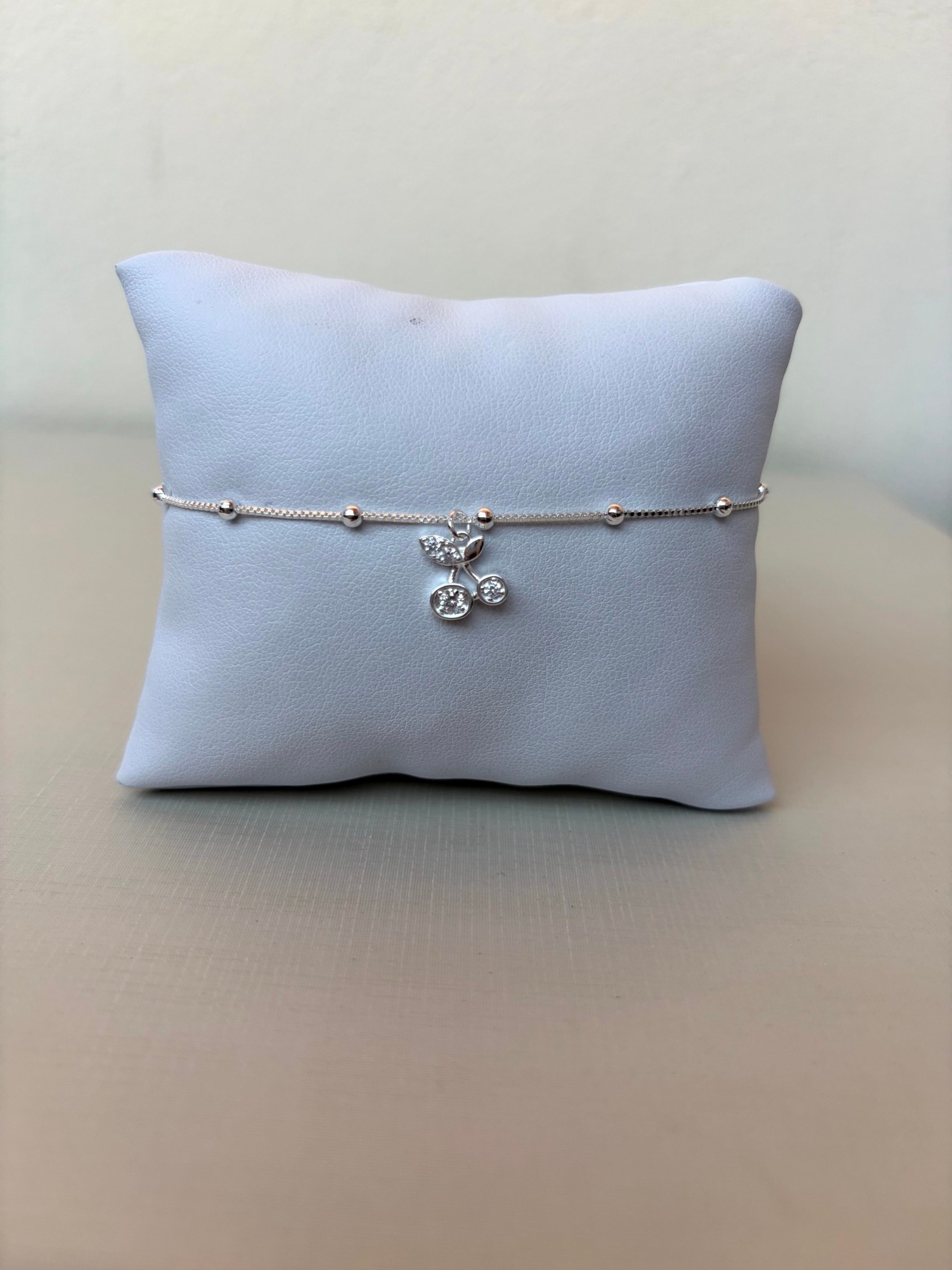 Pulseira com cereja